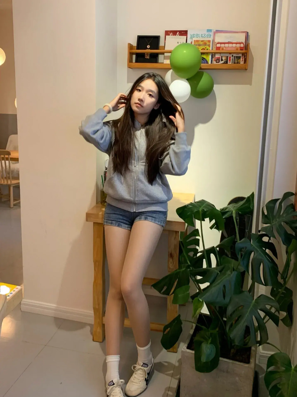 신발 모델 착용 이미지-S1L5