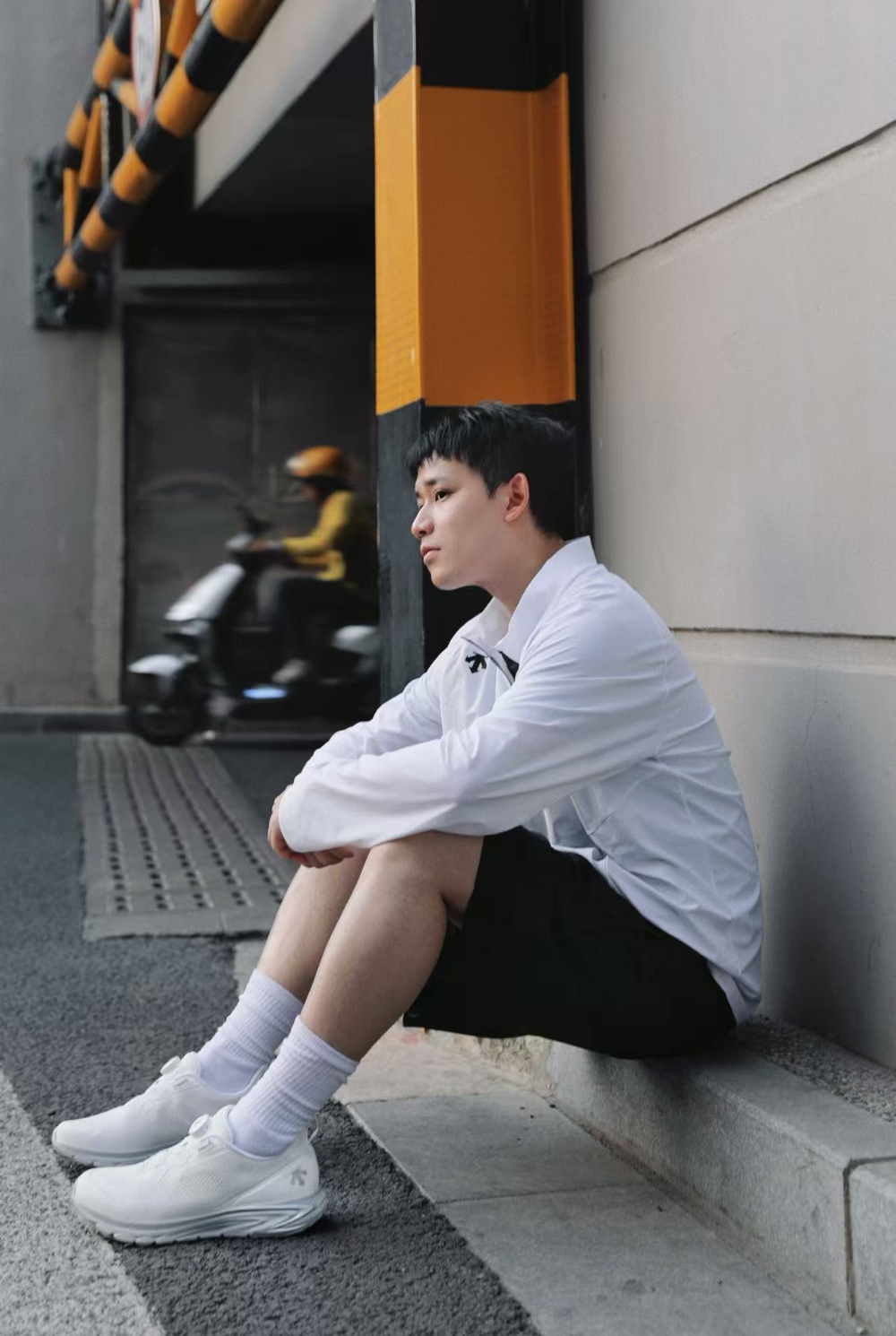 신발 모델 착용 이미지-S1L9