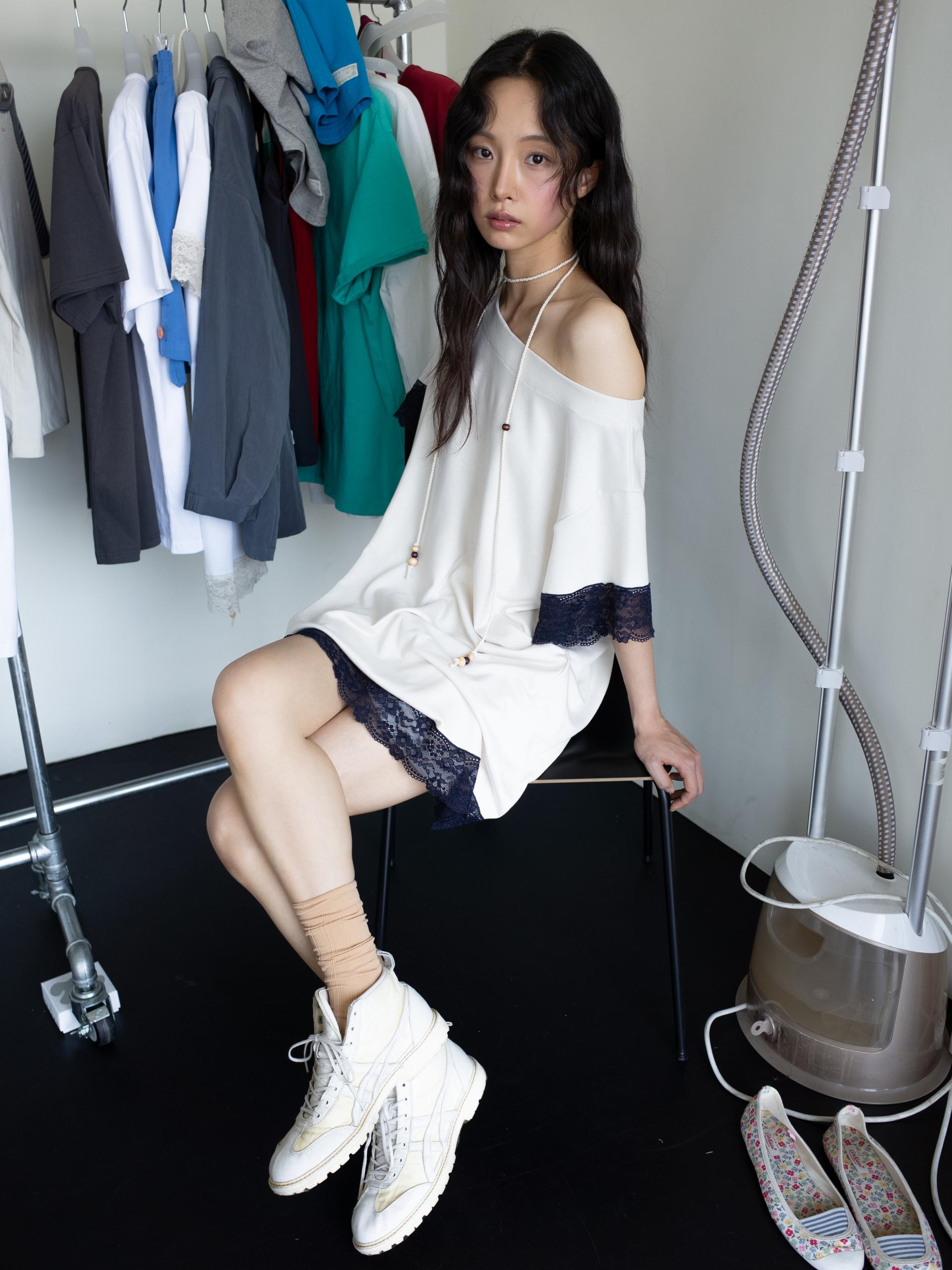 LACE LOOSE T (BEIGE)