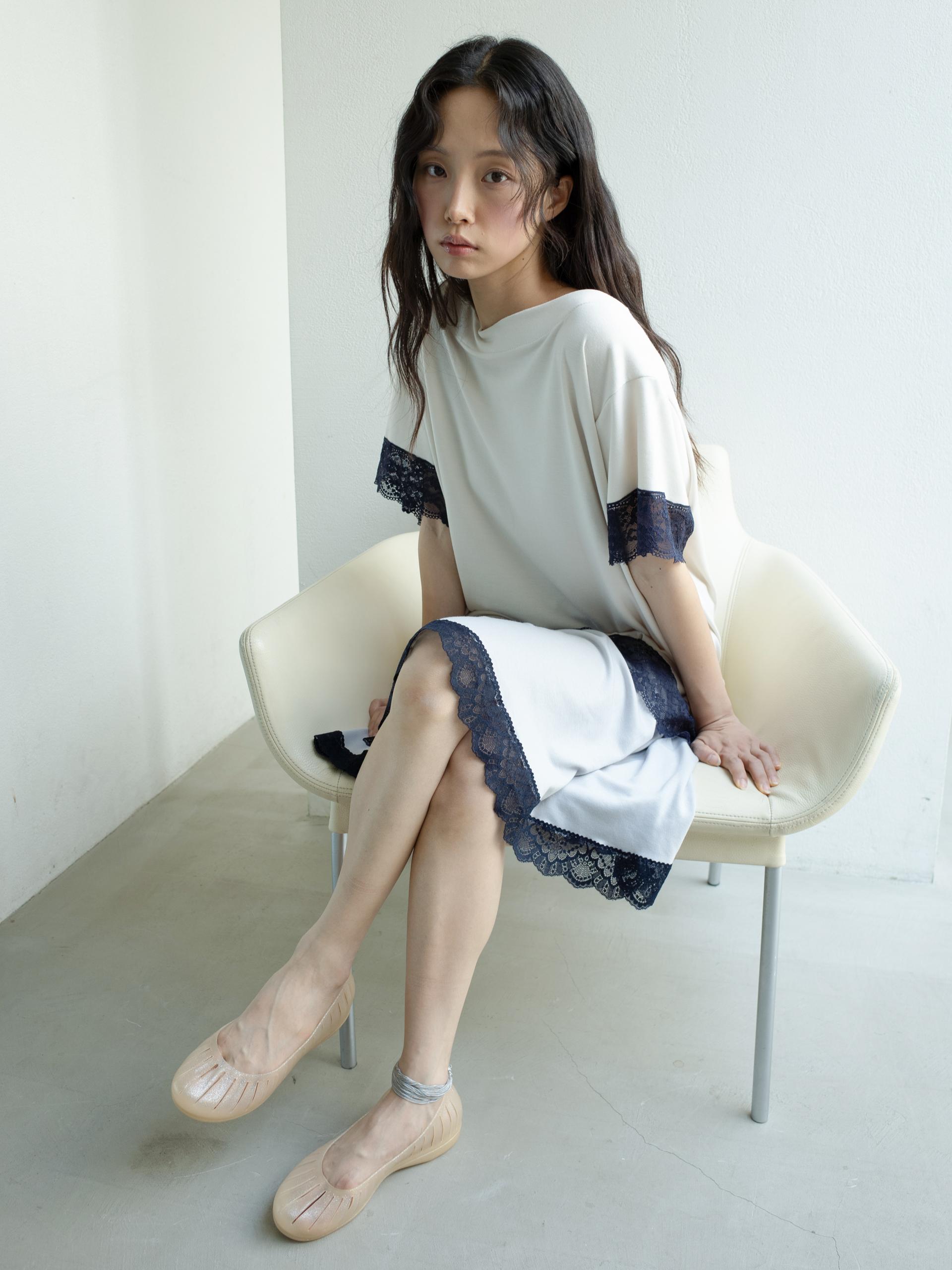 LACE LOOSE T (BEIGE)