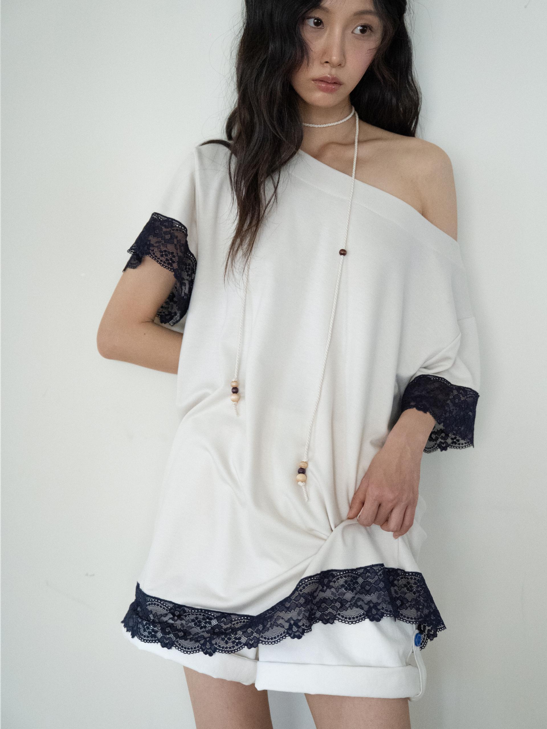 LACE LOOSE T (BEIGE)