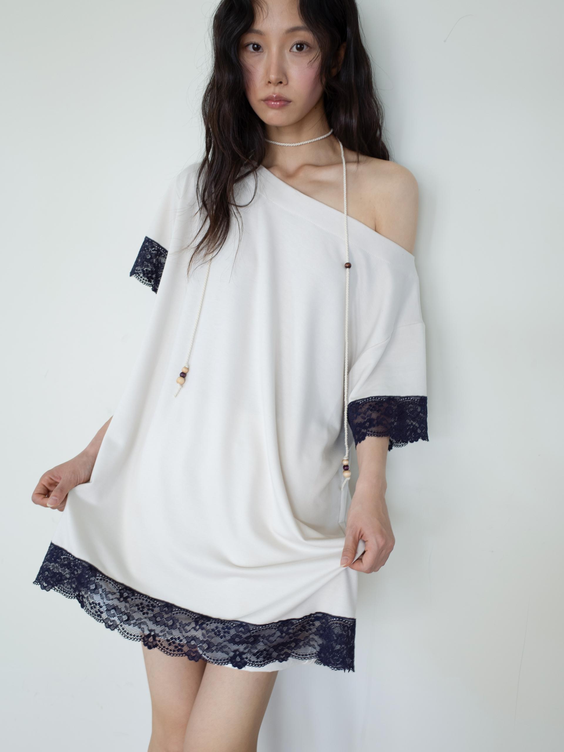 LACE LOOSE T (BEIGE)