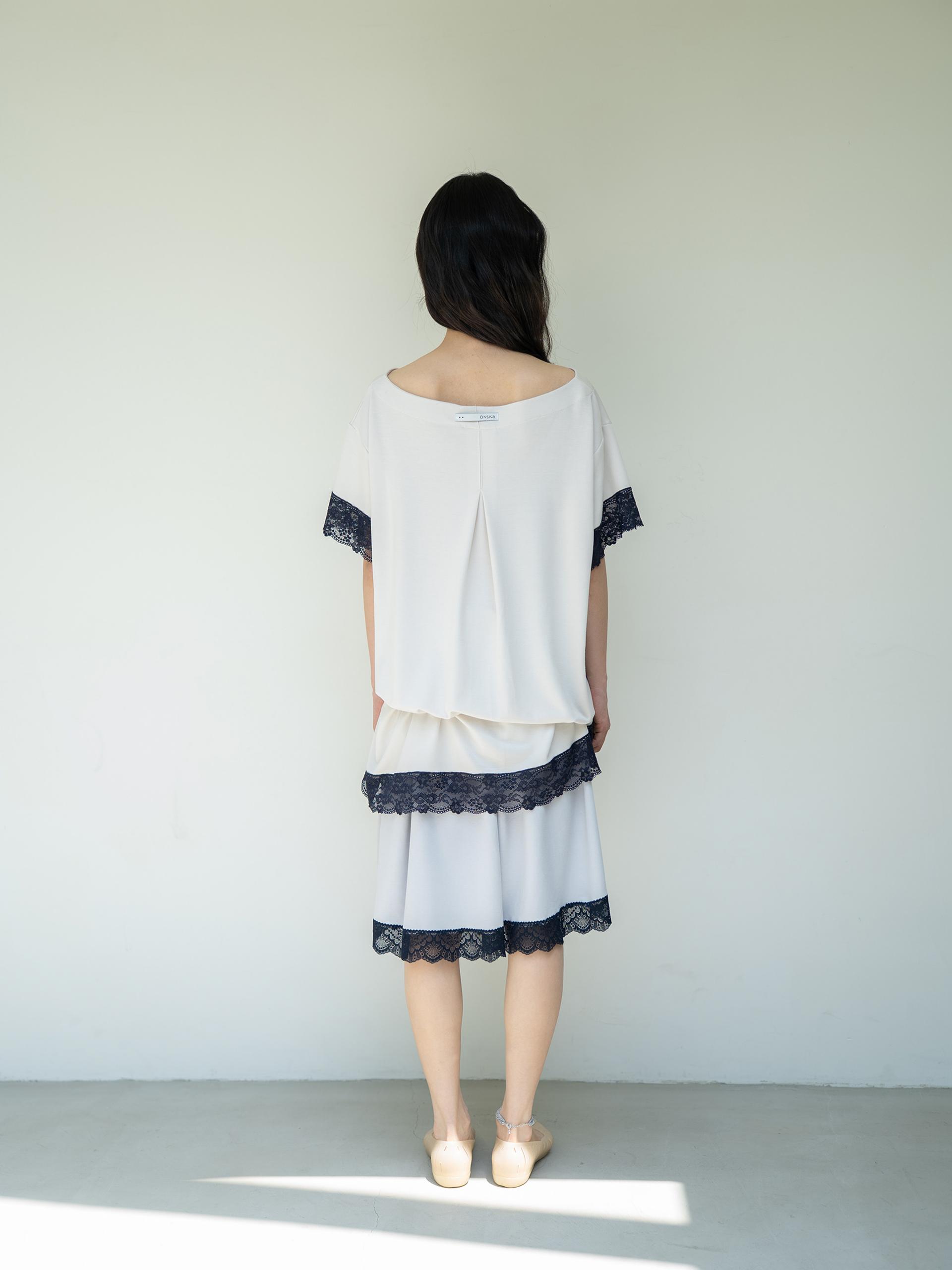 LACE LOOSE T (BEIGE)