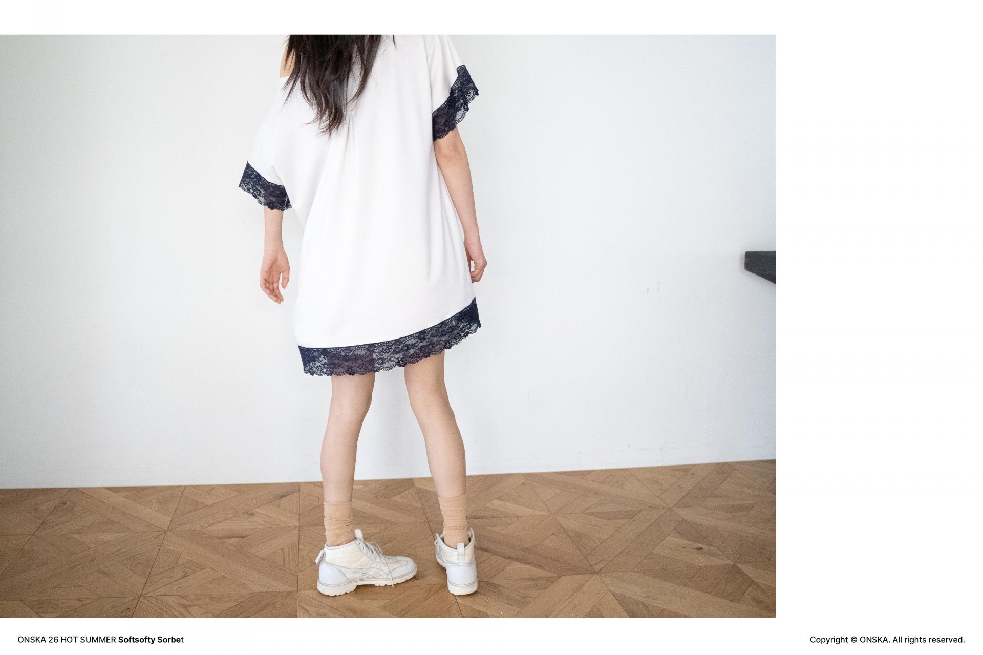 LACE LOOSE T (BEIGE)