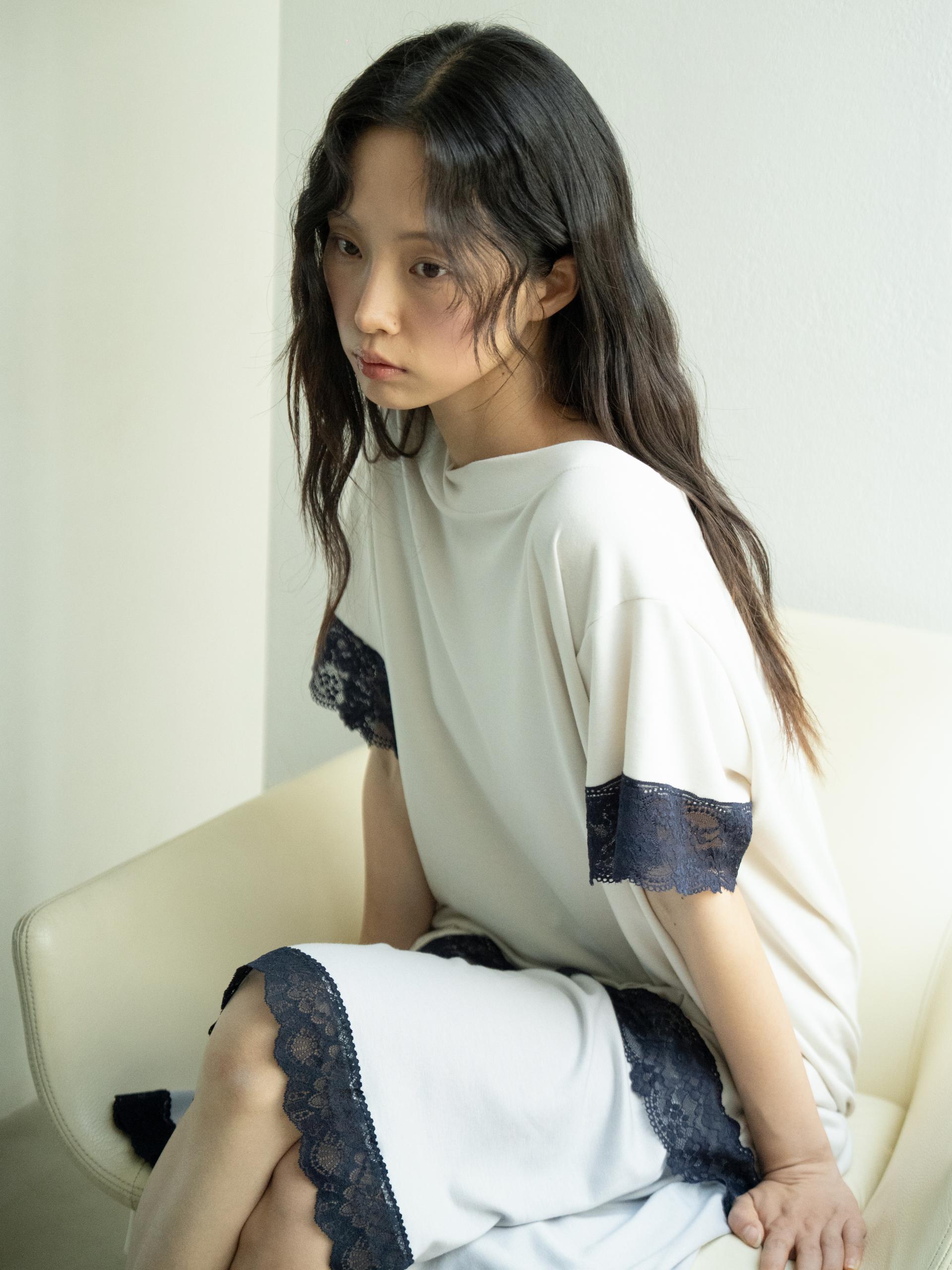 LACE LOOSE T (BEIGE)