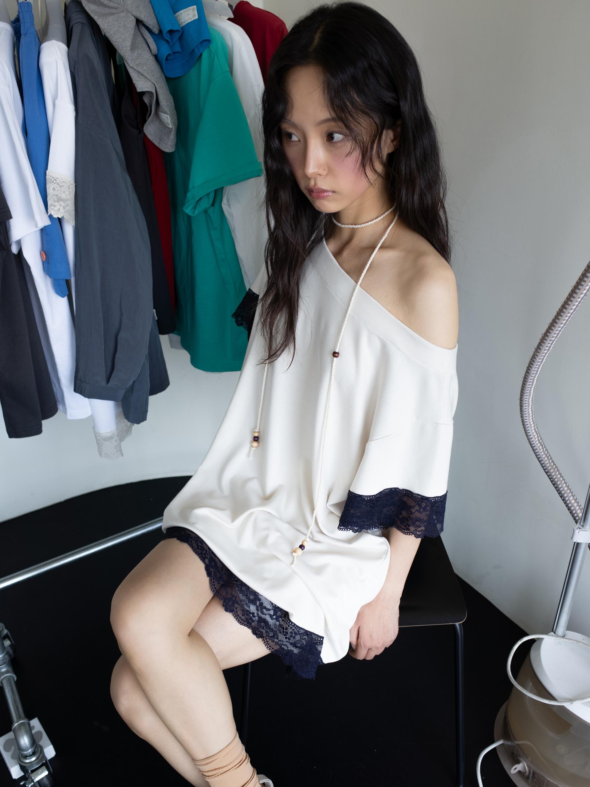 LACE LOOSE T (BEIGE)