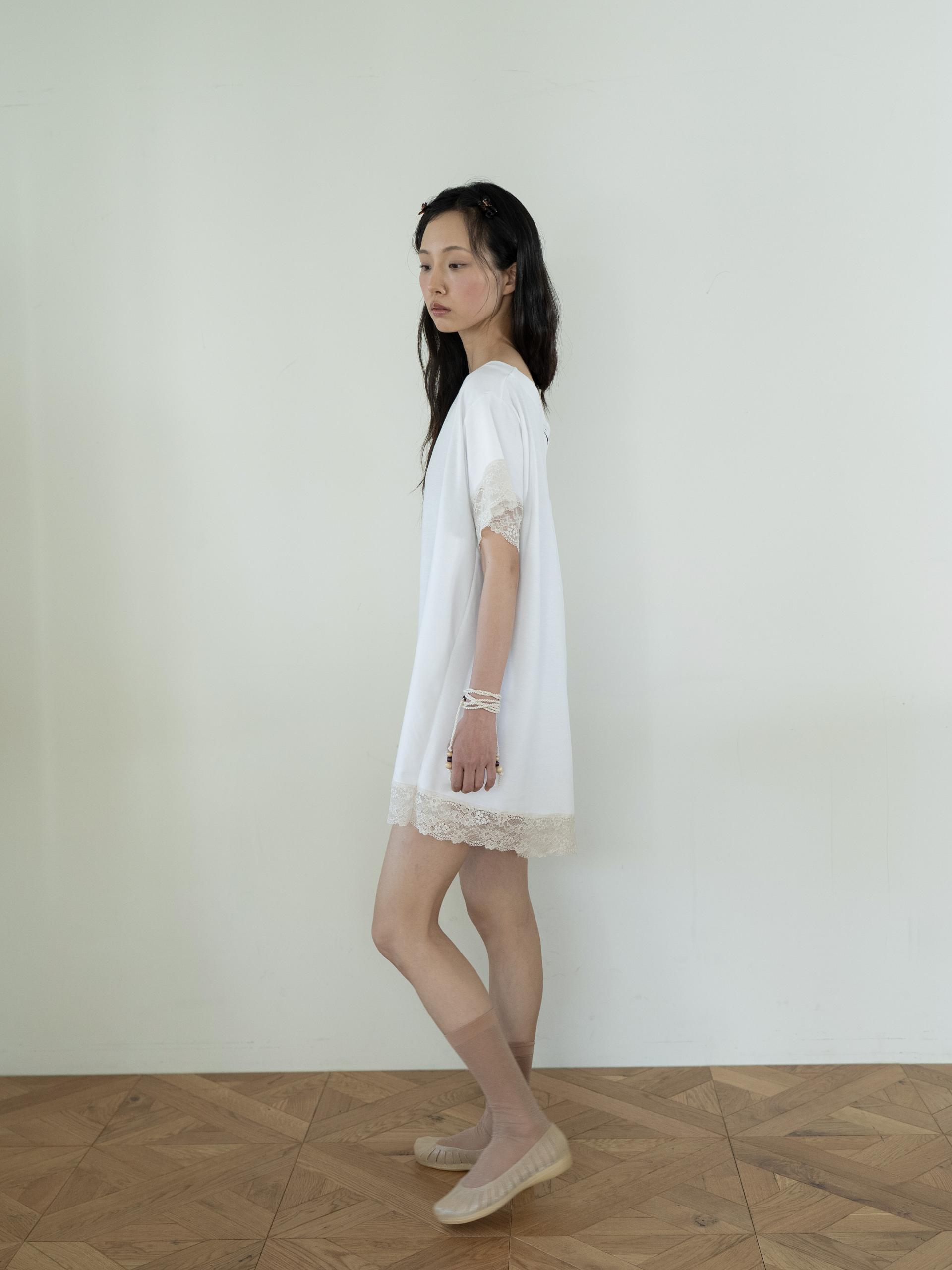 LACE LOOSE T (WHITE)
