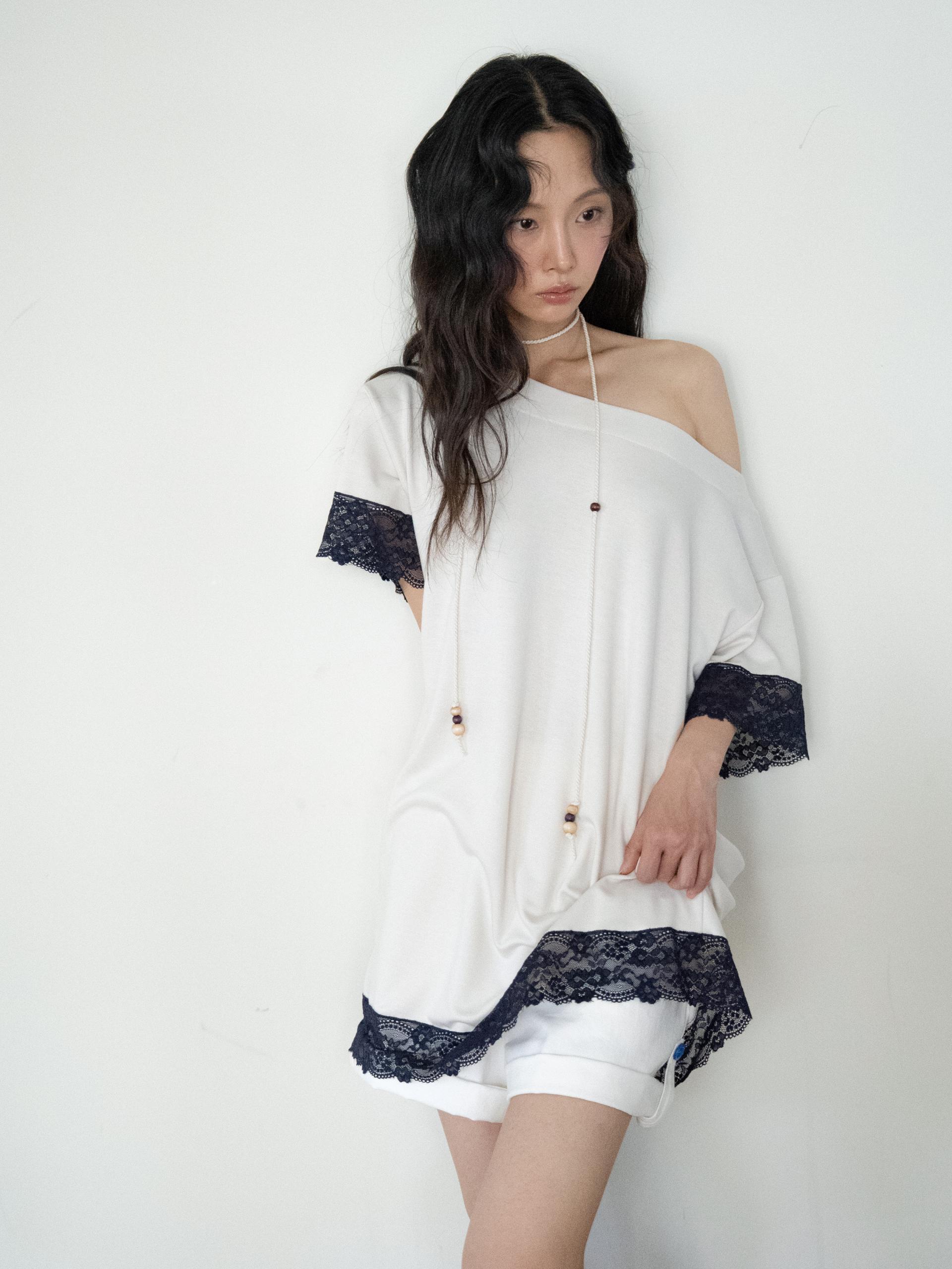 LACE LOOSE T (BEIGE)