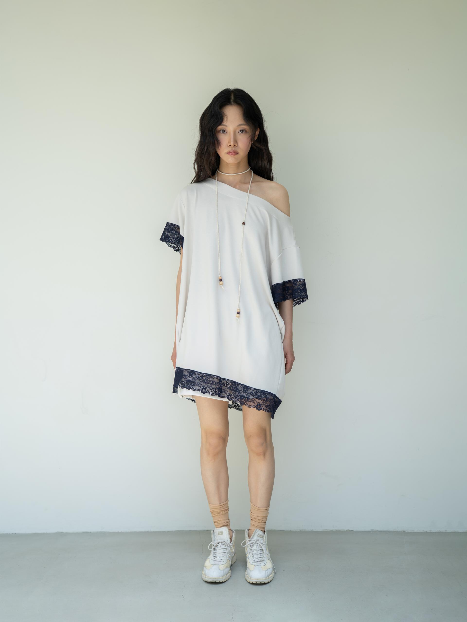 LACE LOOSE T (BEIGE)