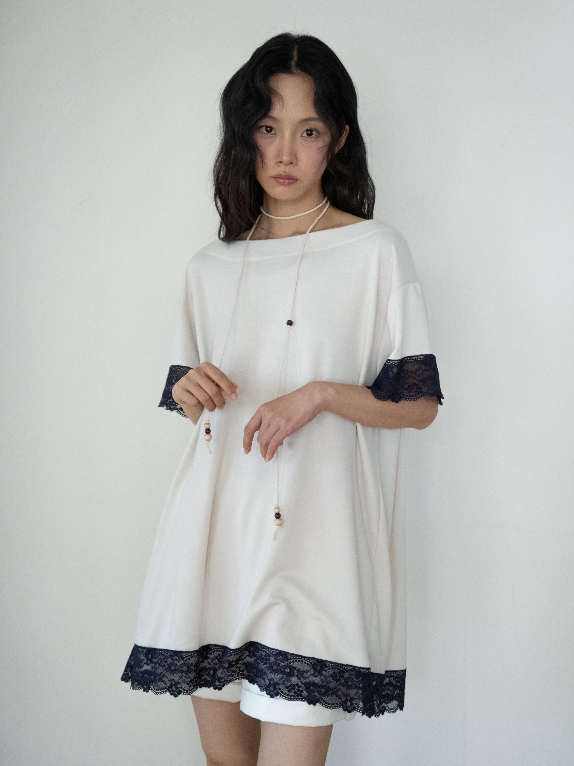 LACE LOOSE T (BEIGE)