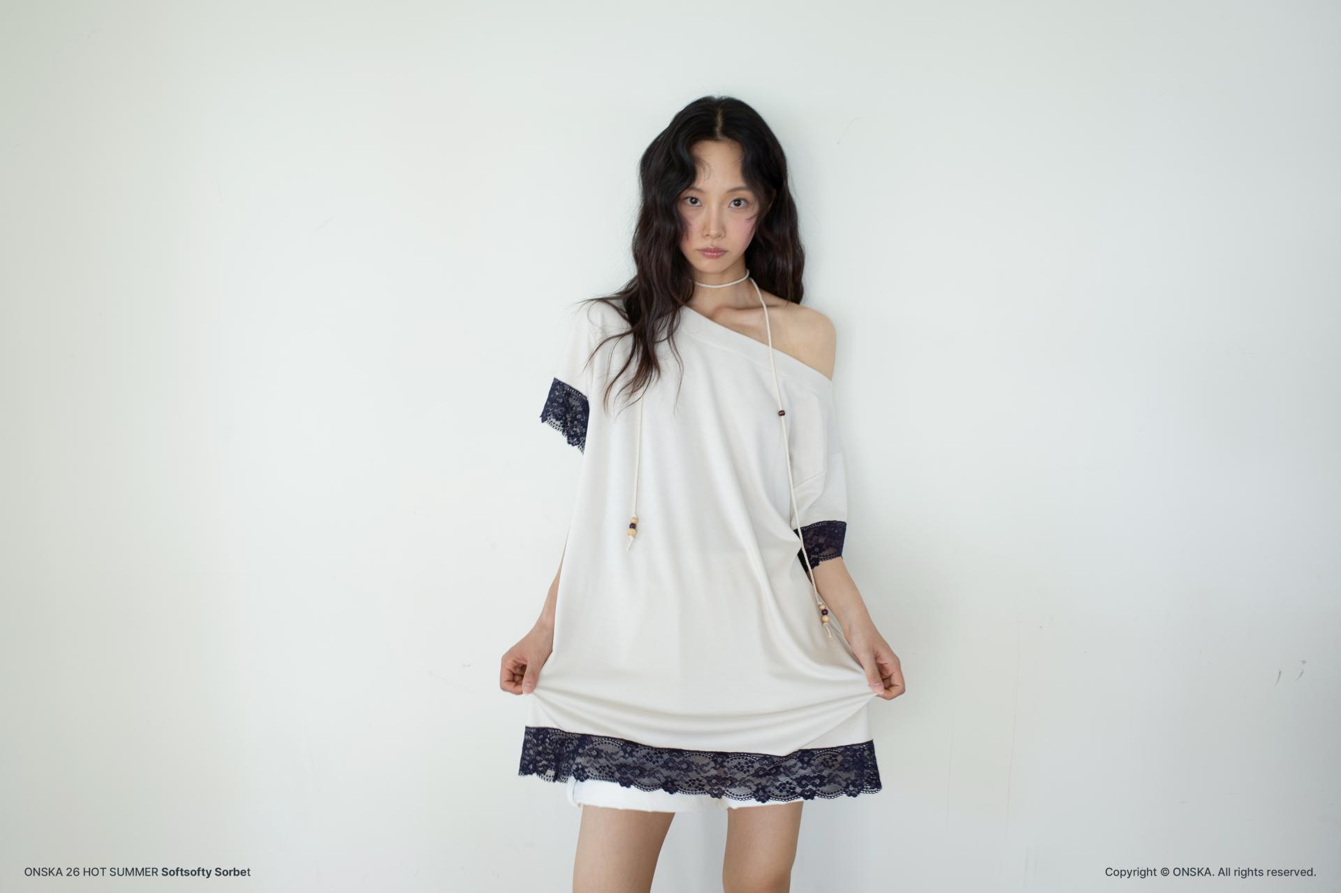 LACE LOOSE T (BEIGE)