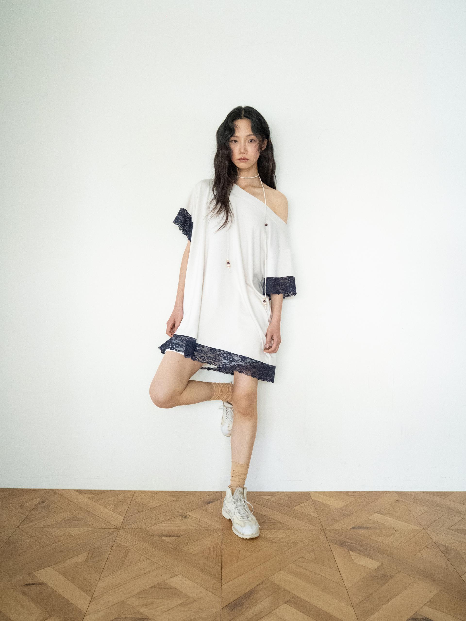 LACE LOOSE T (BEIGE)