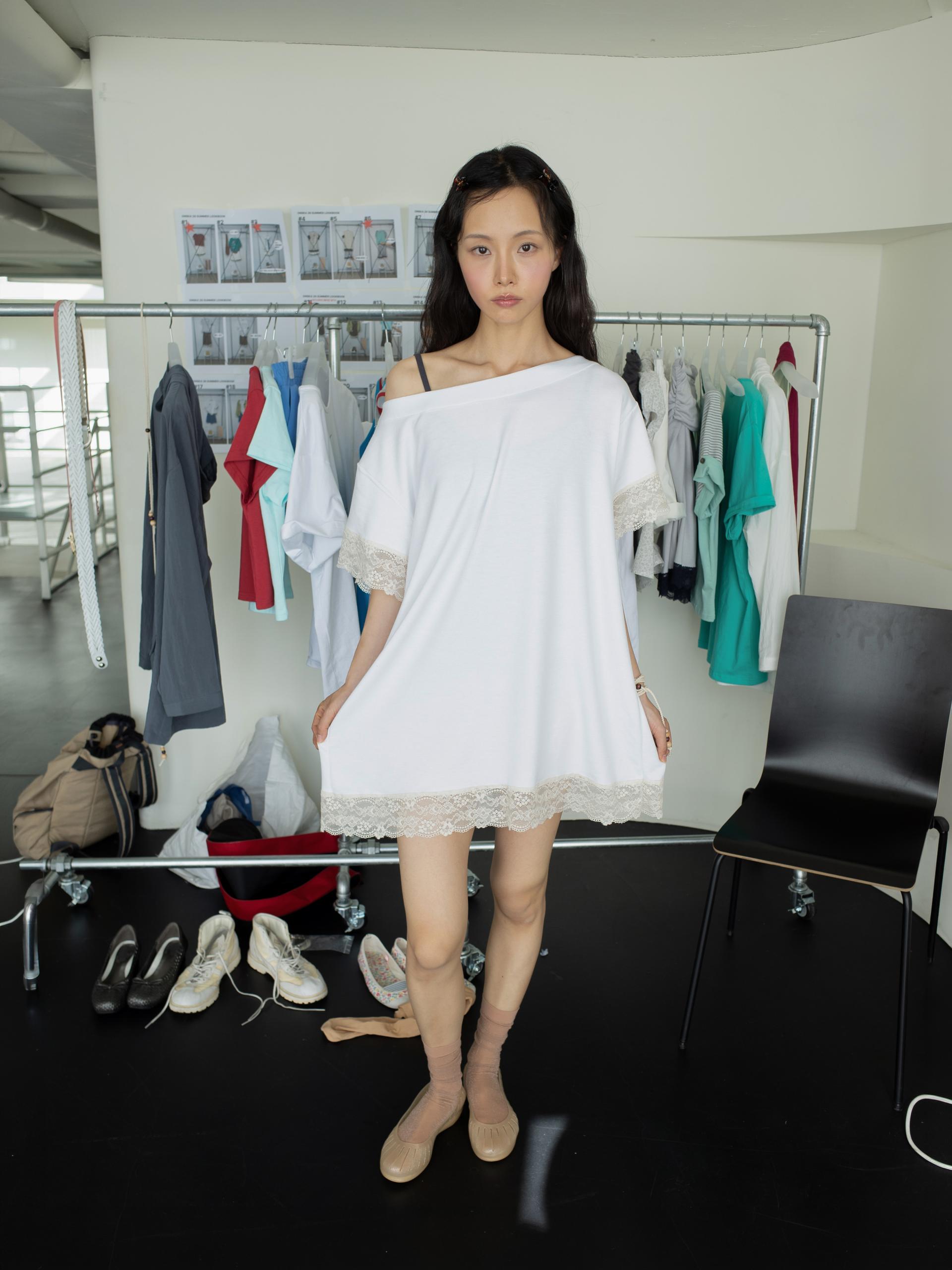 LACE LOOSE T (WHITE)