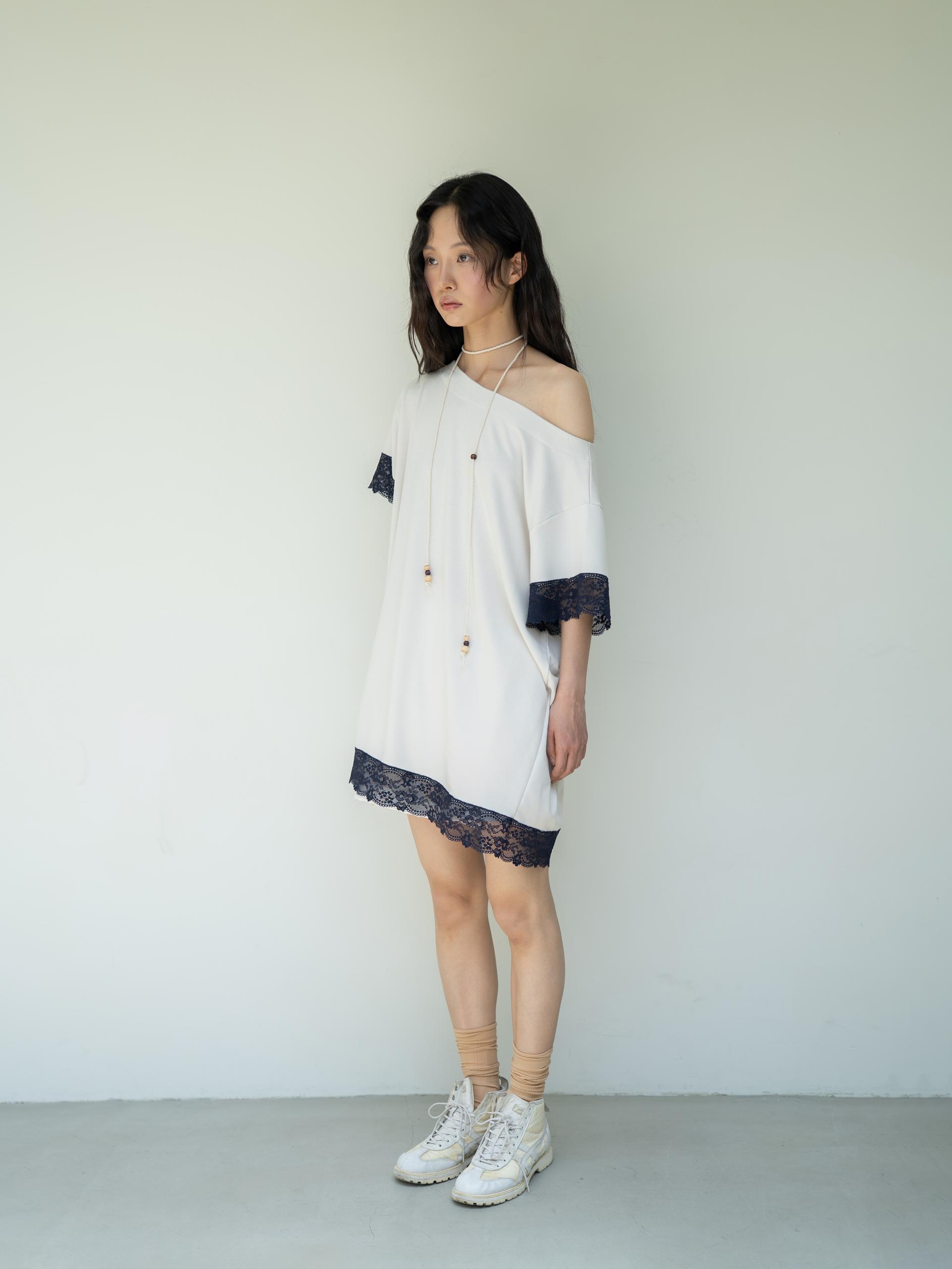 LACE LOOSE T (BEIGE)