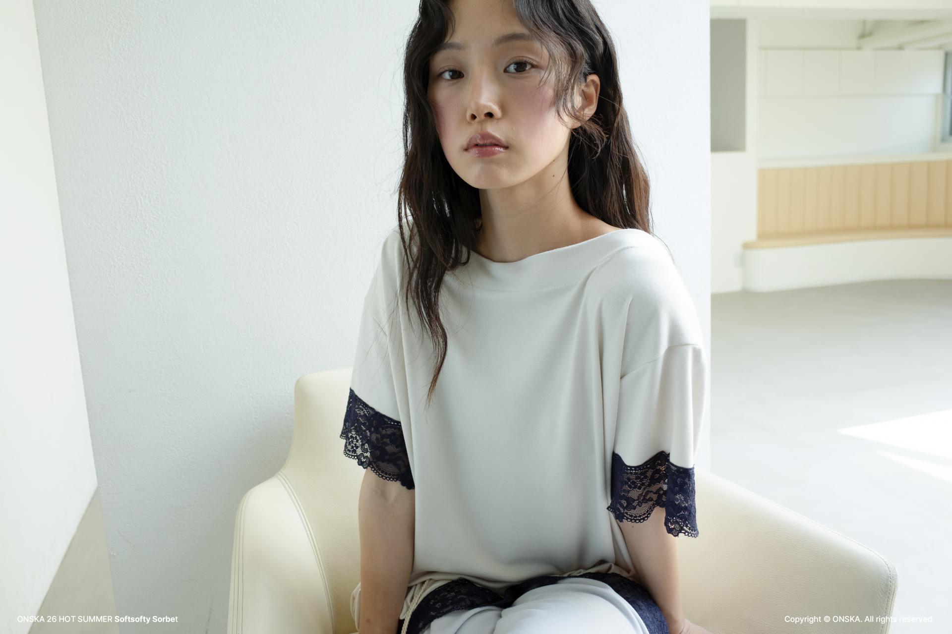 LACE LOOSE T (BEIGE)
