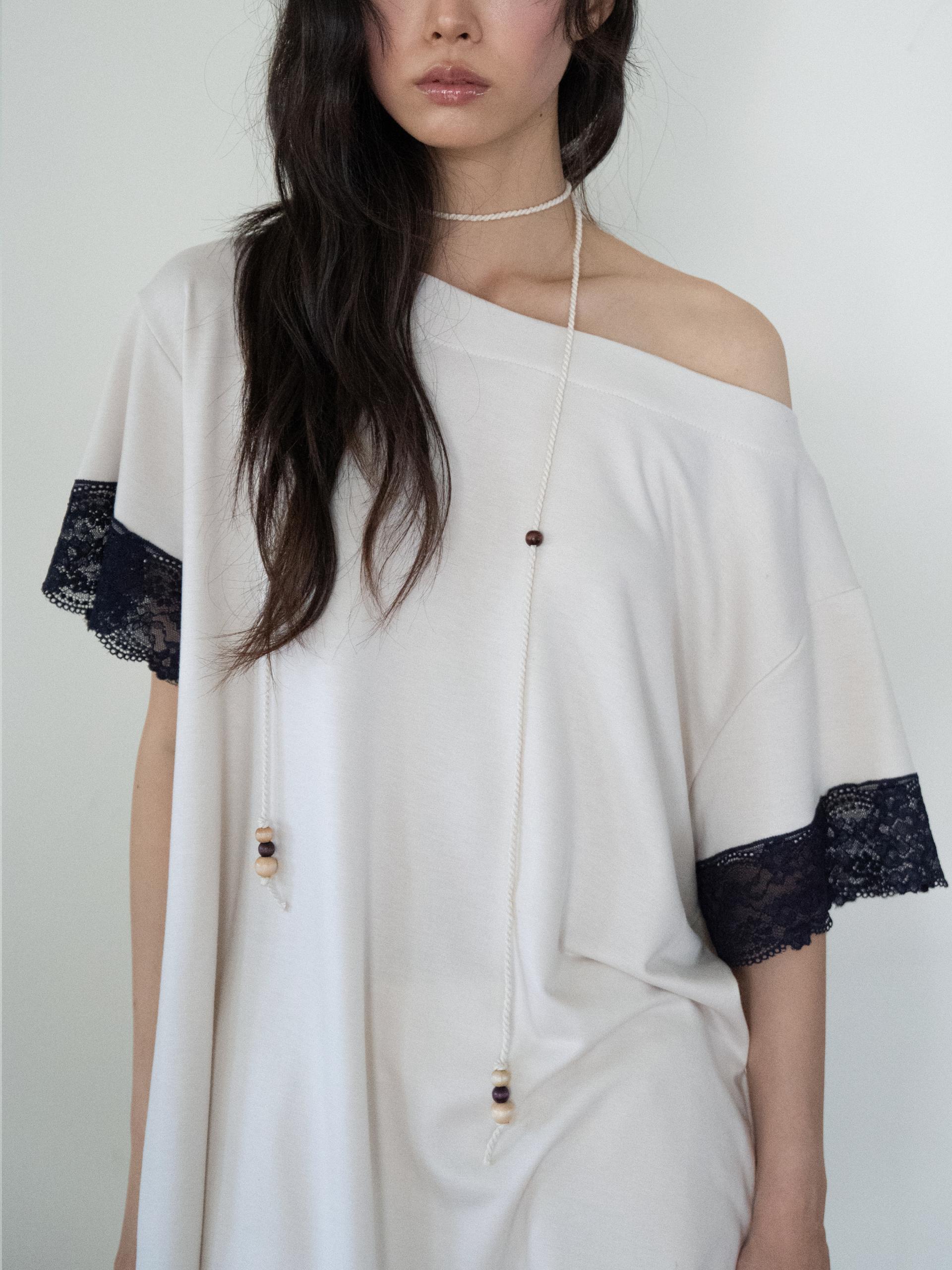 LACE LOOSE T (BEIGE)