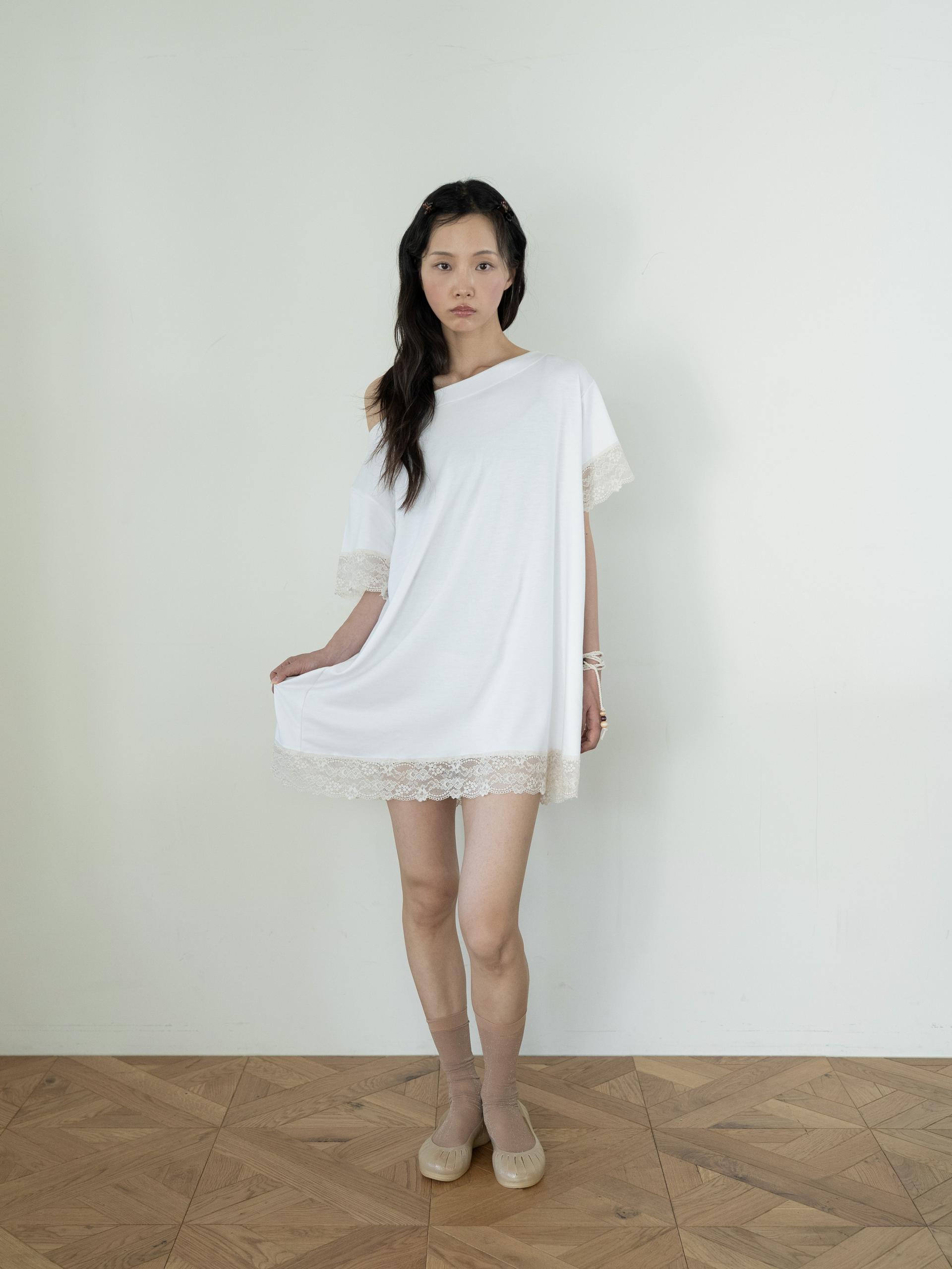 LACE LOOSE T (WHITE)