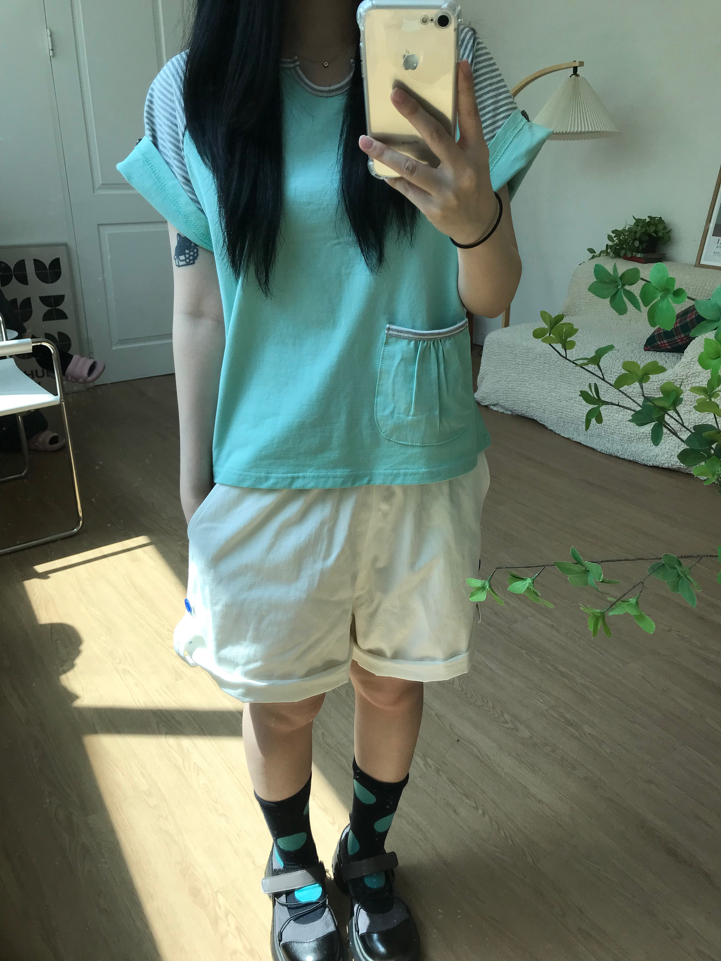 [온스카X그리못] BUTTON DOUBLE SLEEVE T (MINT CHOCO)