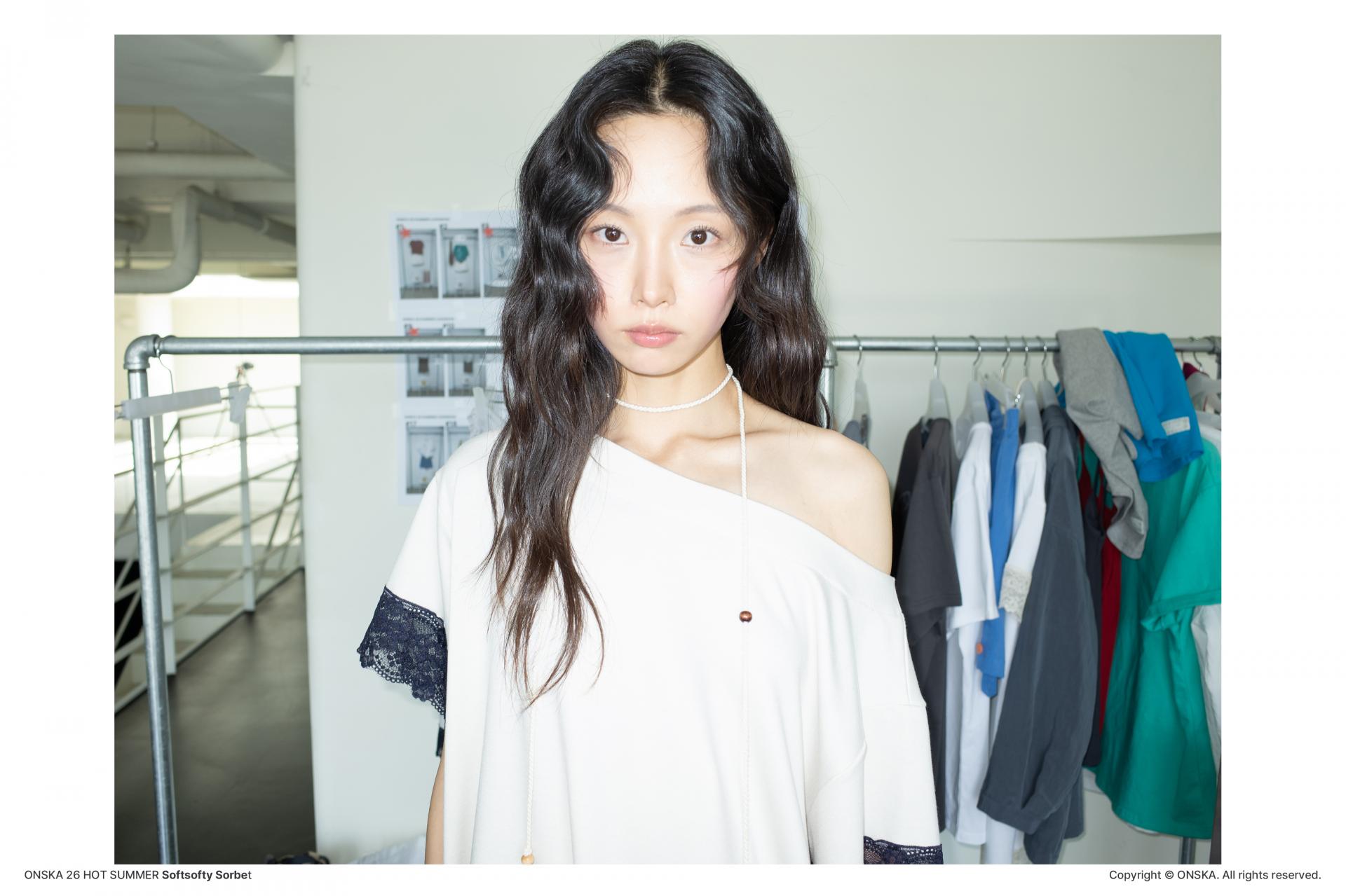LACE LOOSE T (BEIGE)