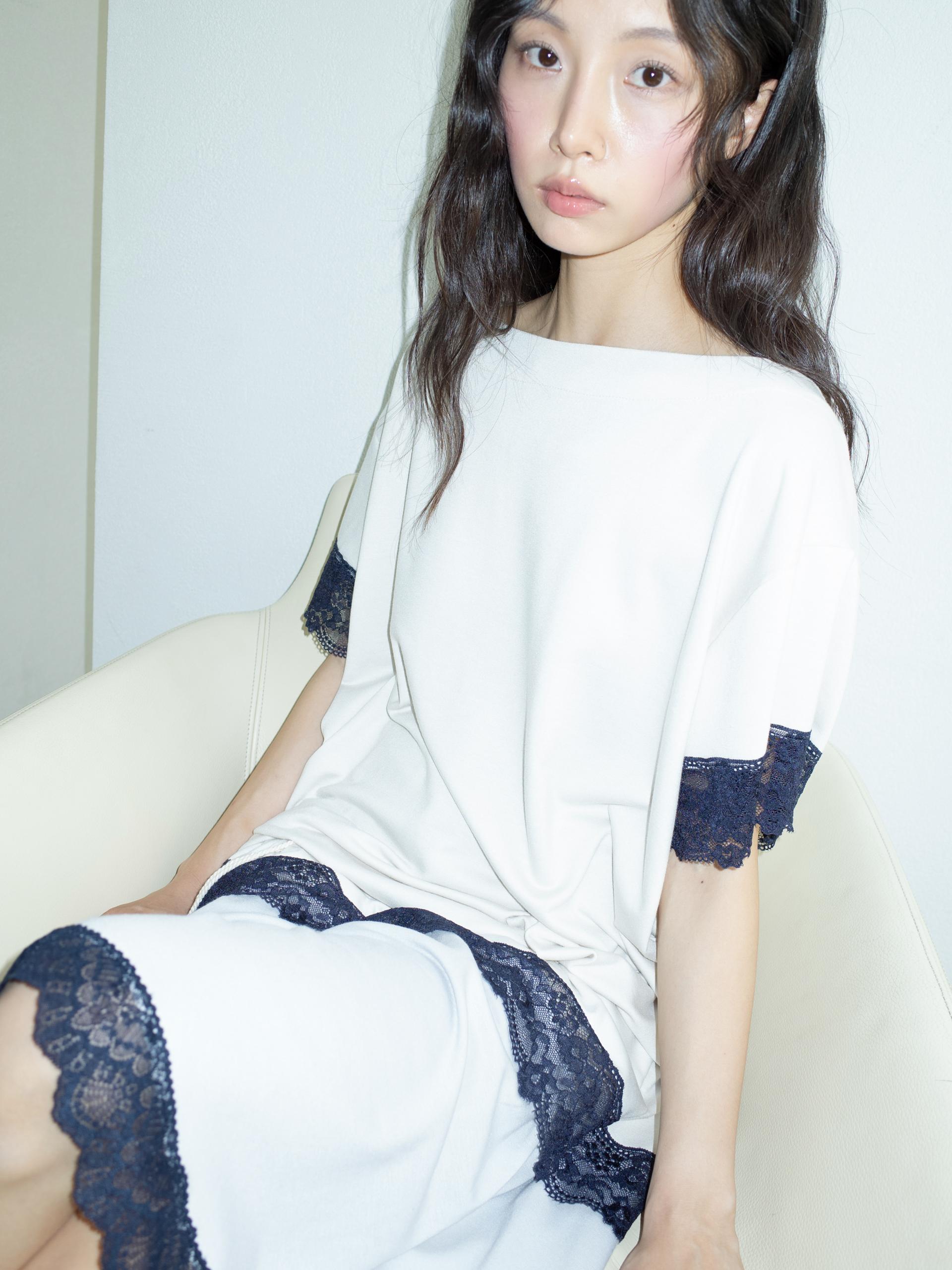 LACE LOOSE T (BEIGE)