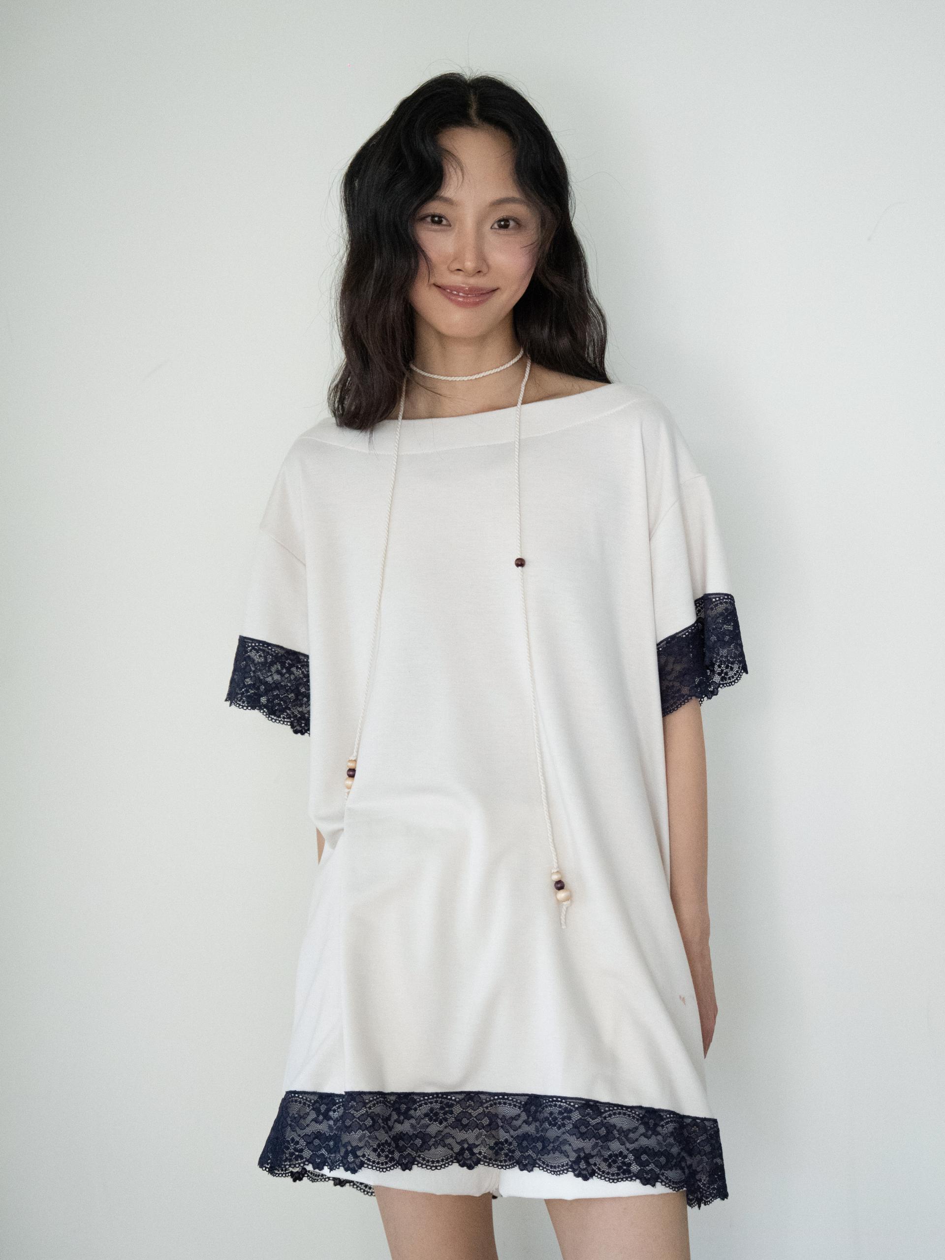 LACE LOOSE T (BEIGE)