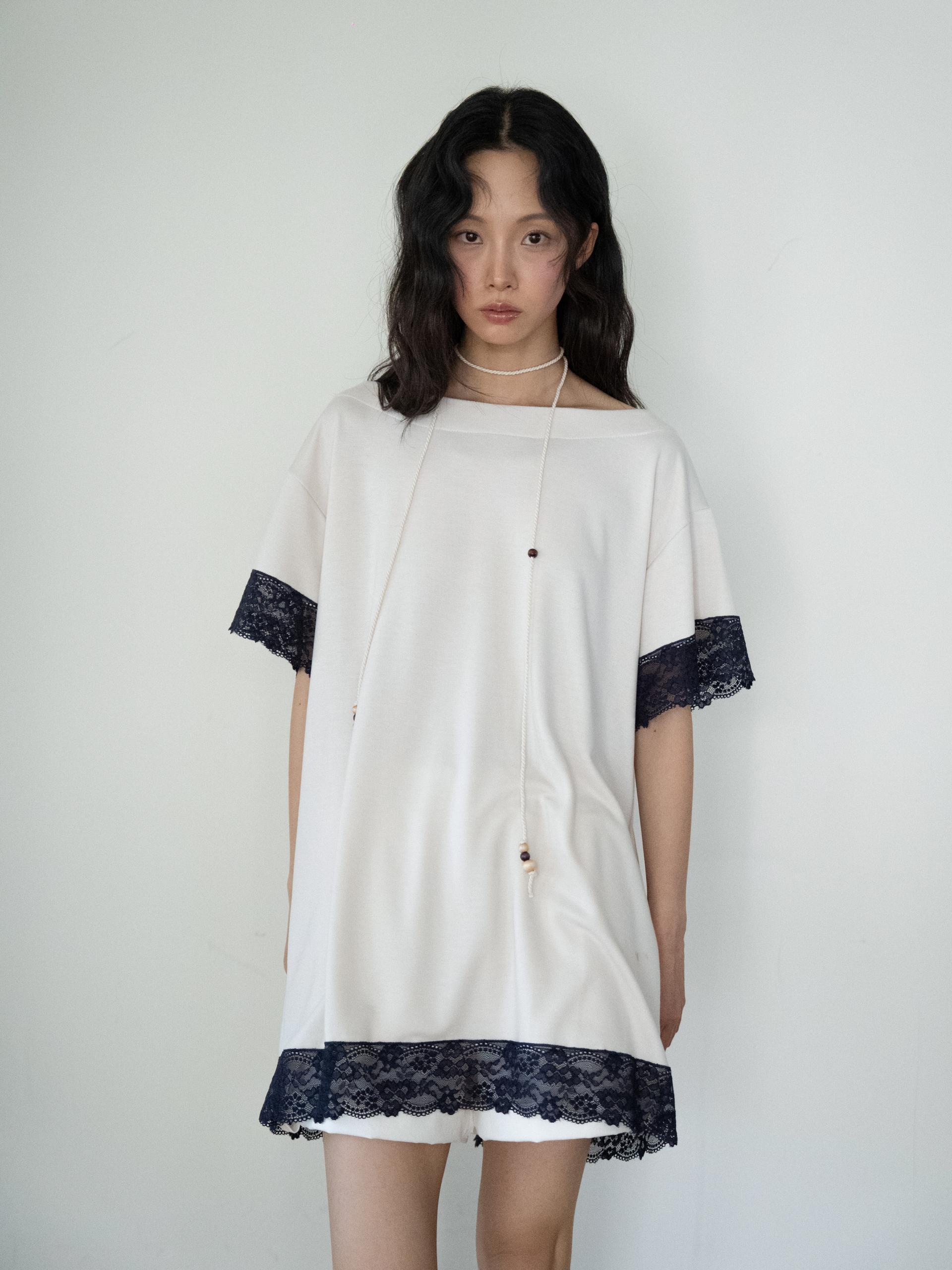 LACE LOOSE T (BEIGE)