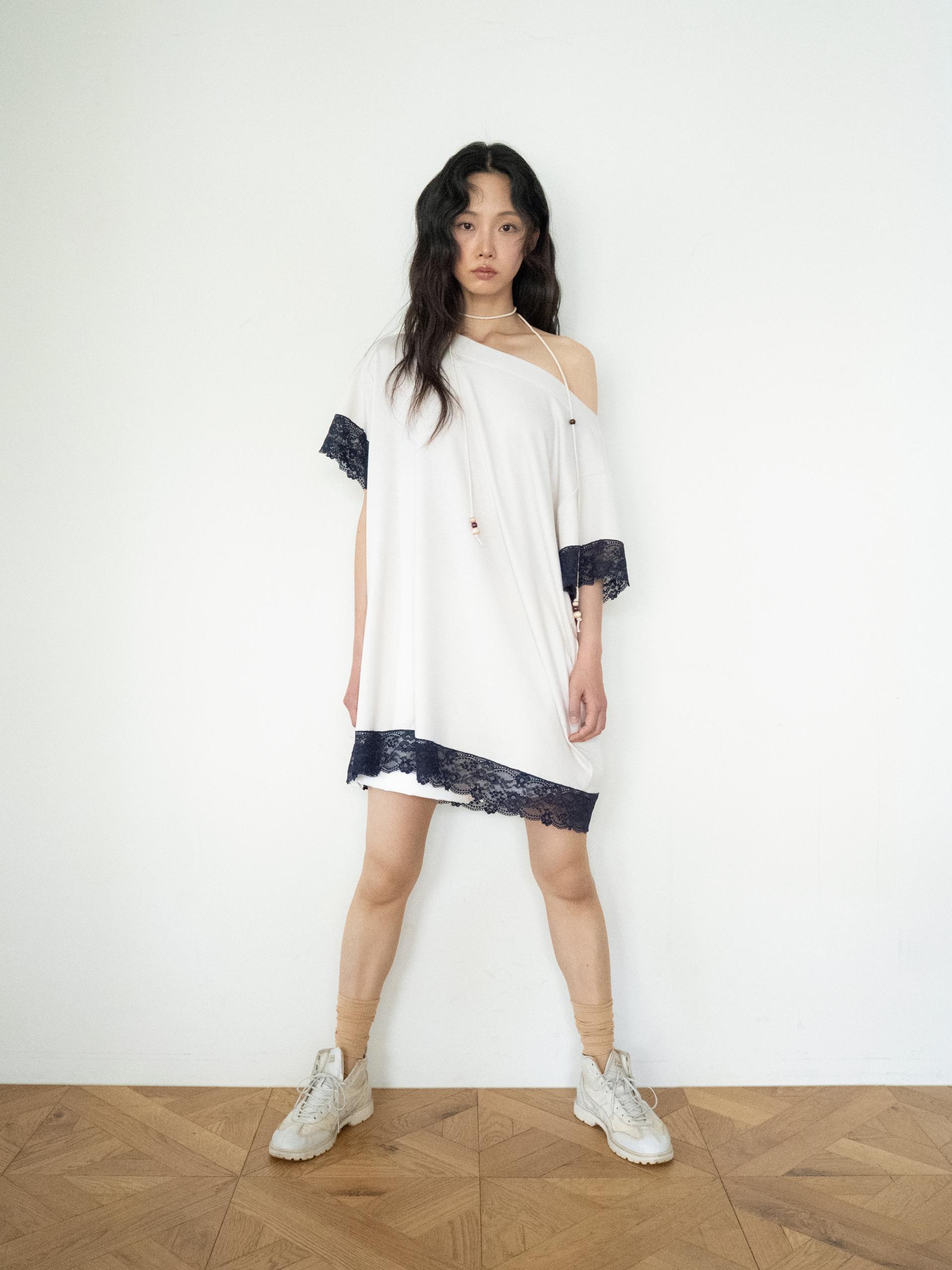 LACE LOOSE T (BEIGE)