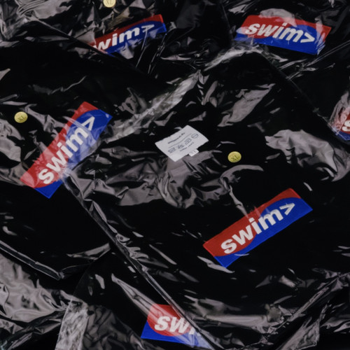 SK swim> box logo tee black