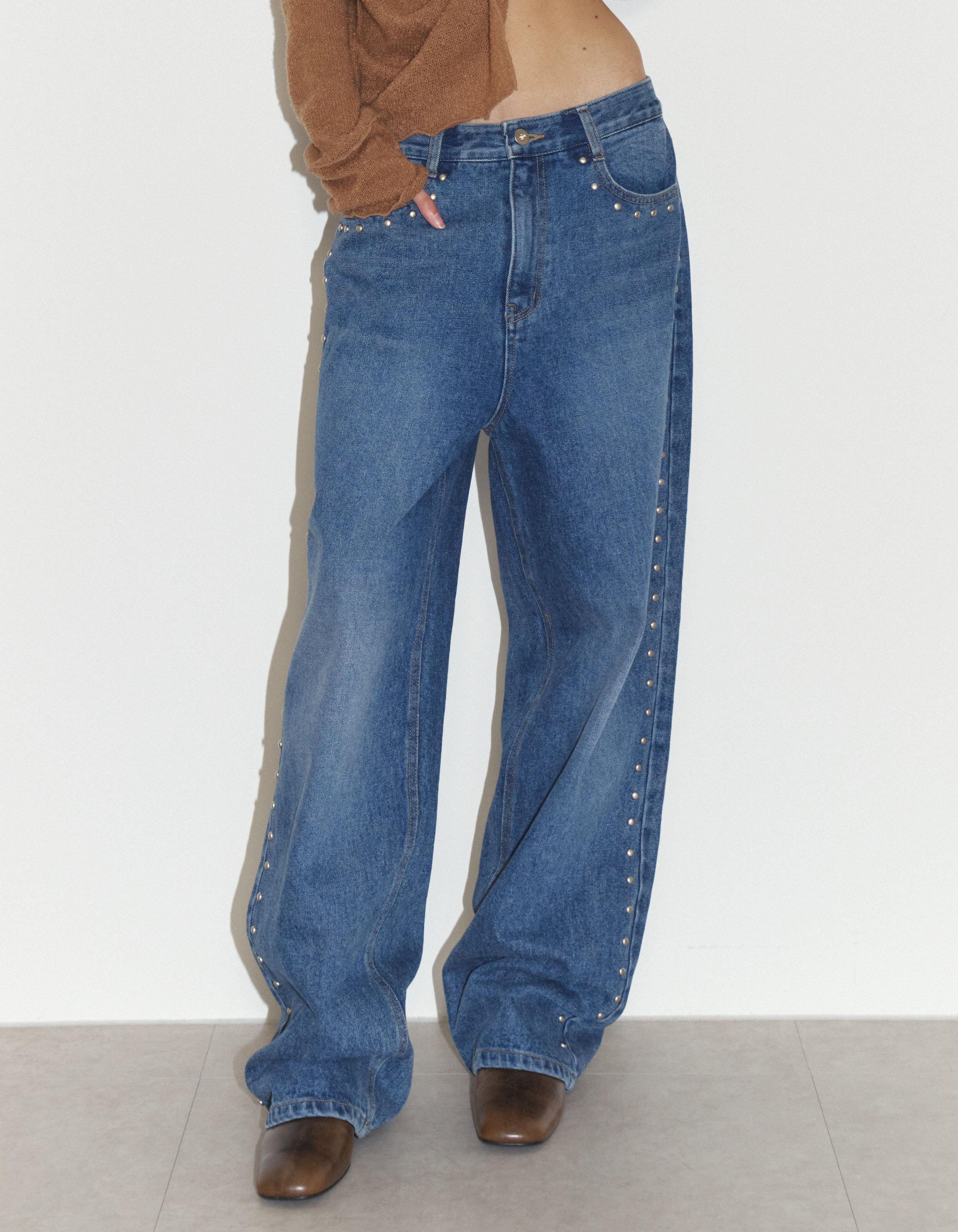 デニム・ジーパン [polysooem] SS STUDDED WASHED JEANS BLUE STUDDED WASHED JEANS, BLUE - polysooem