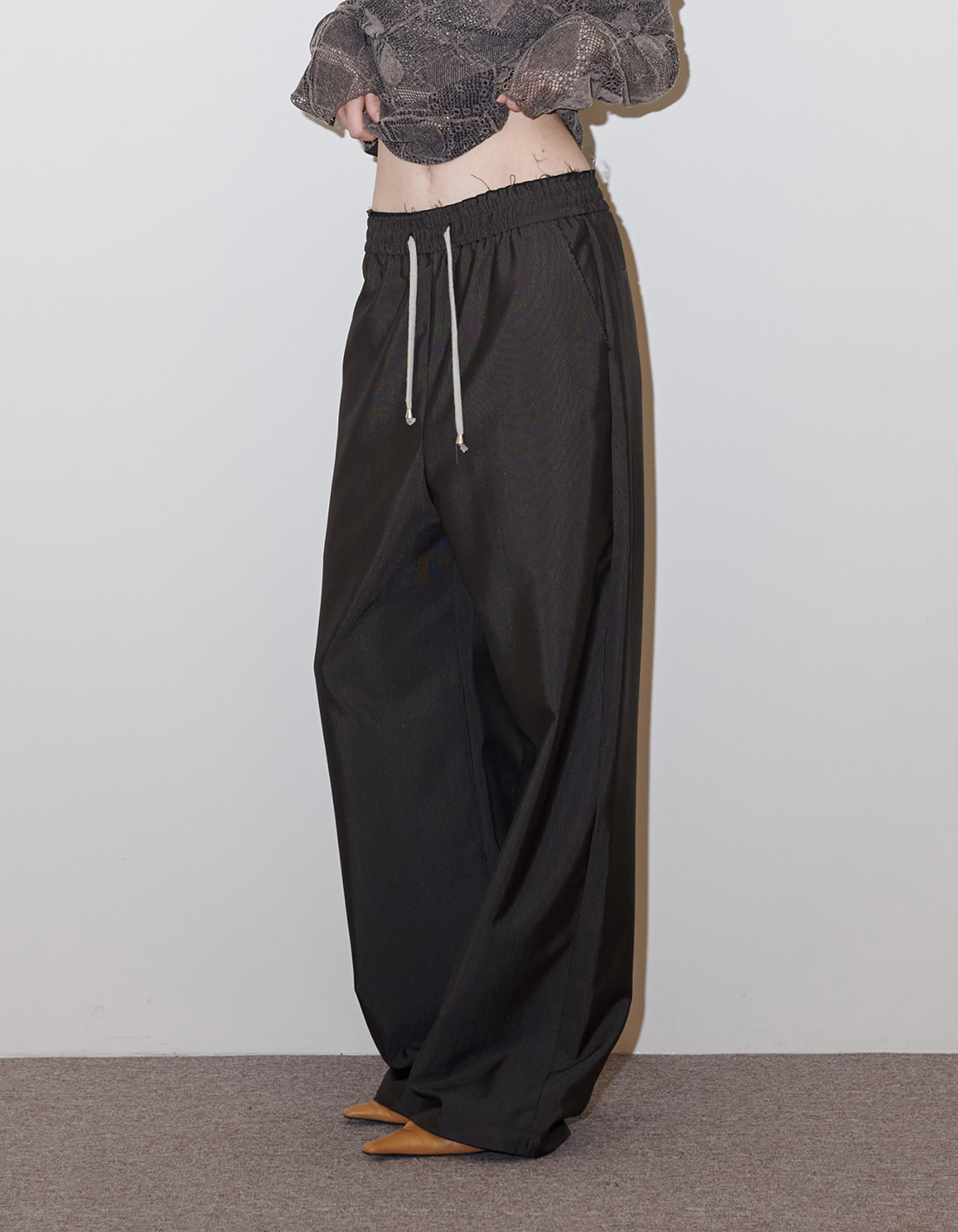 JACQUARD STRIPE EFFORTLESS PANTS, DEEP BROWN - polysooem