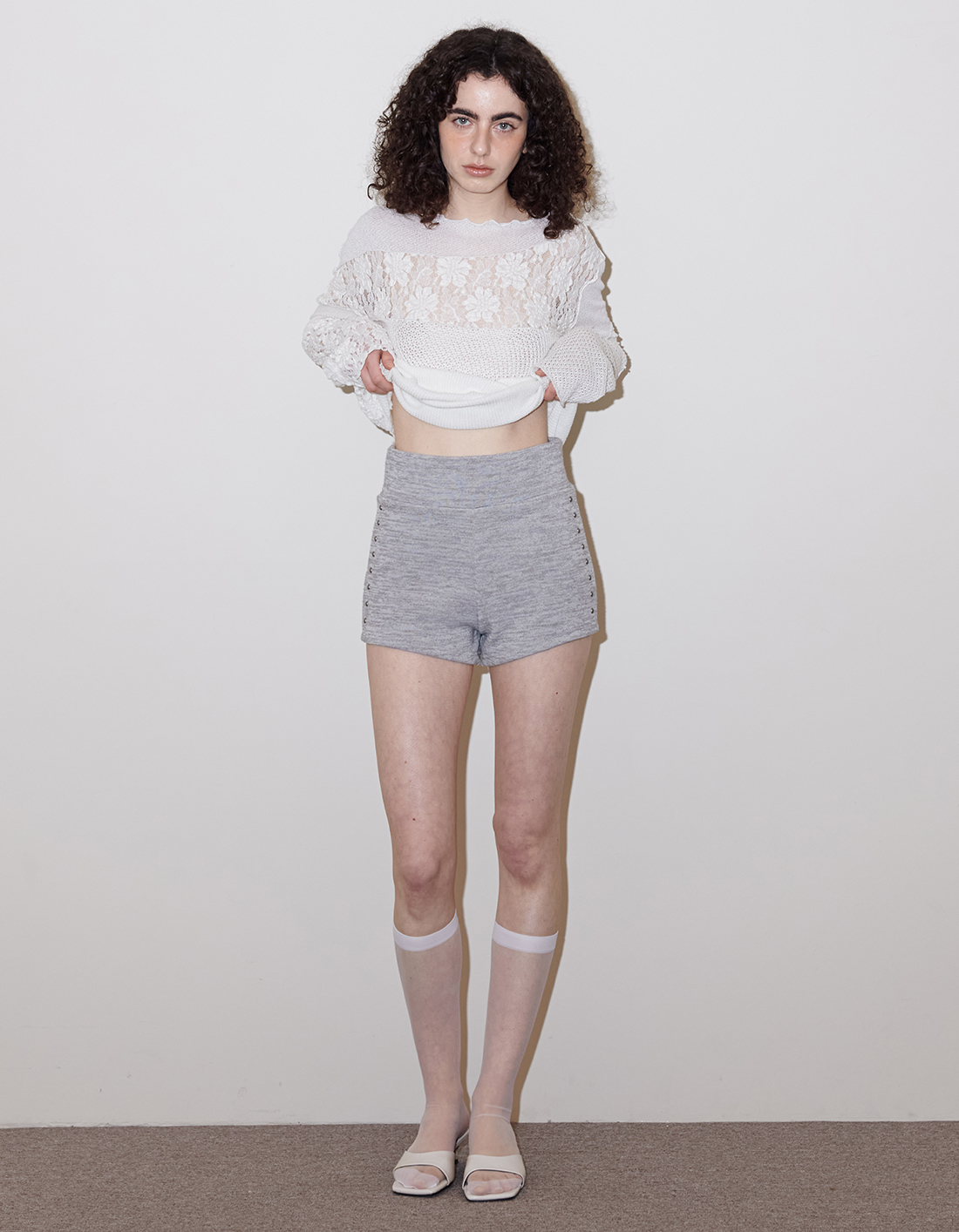 ショートパンツ 25SS [POLYSOOEM] Studded Dolphin Shorts - Grey STUDDED DOLPHIN SHORTS, GRAY - polysooem