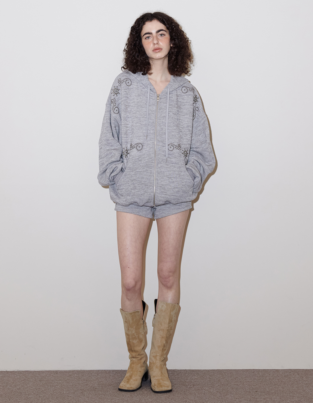 ショートパンツ 25SS [POLYSOOEM] Studded Dolphin Shorts - Grey STUDDED DOLPHIN SHORTS, GRAY - polysooem