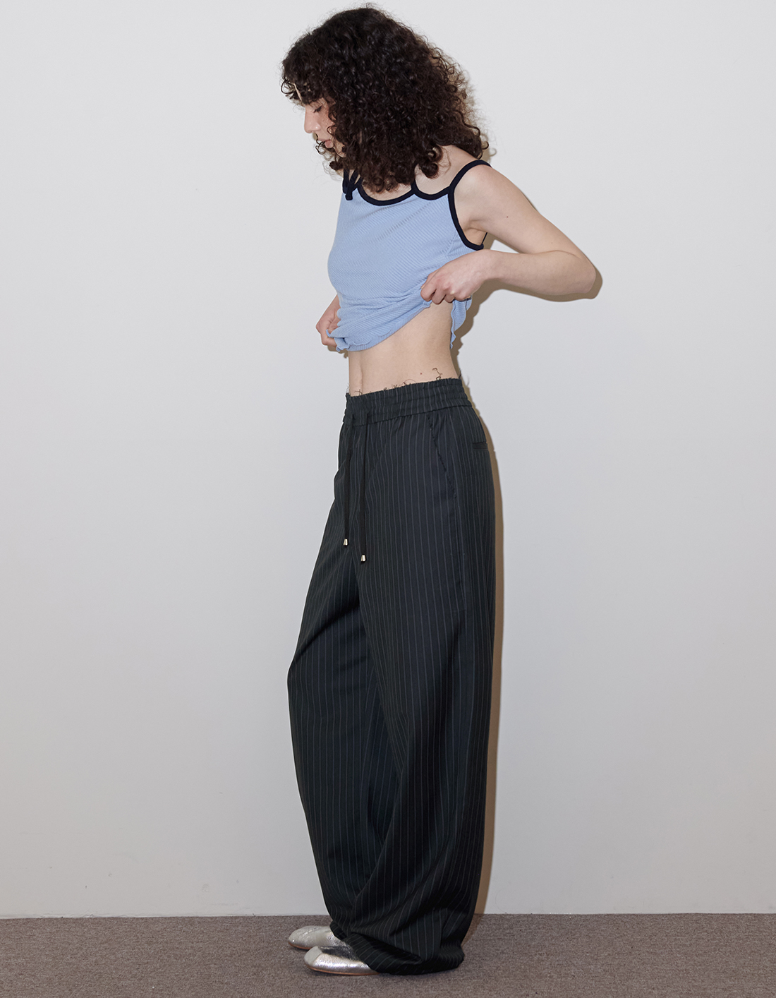 PINSTRIPE EFFORTLESS PANTS, BLACK - polysooem