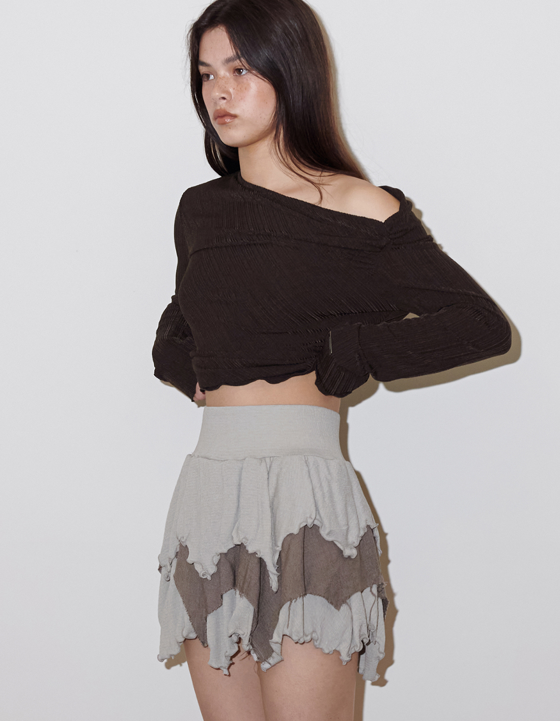 polysooem★韓国★MINI RUFFLE SKIRT PANTS, GRAYISH BEIGE MINI RUFFLE SKIRT PANTS, GRAYISH BEIGE - polysooem