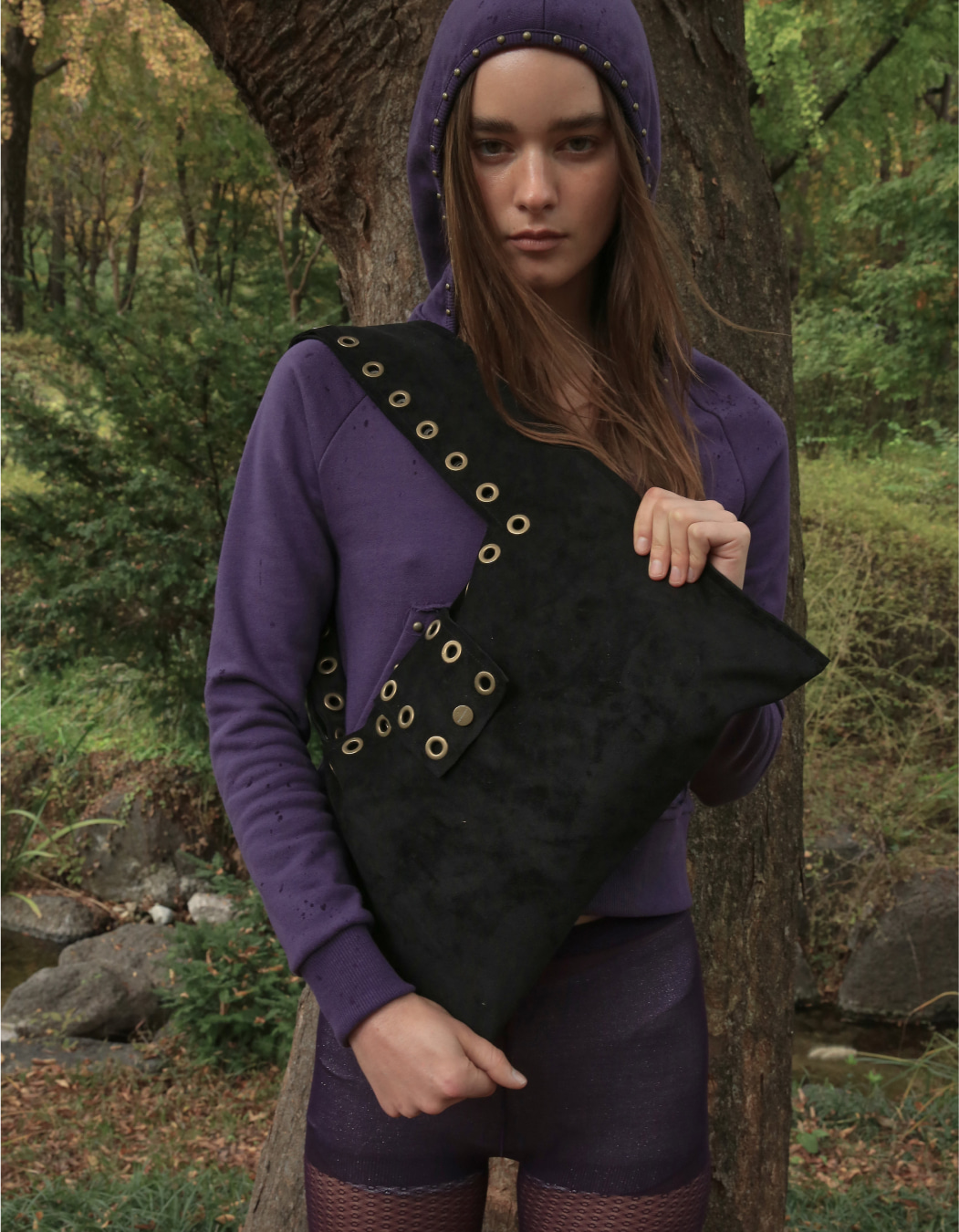 EYELET SUEDE SHOULDER BAG, BLACK - polysooem EYELET SUEDE SHOULDER BAG, BLACK - polysooem