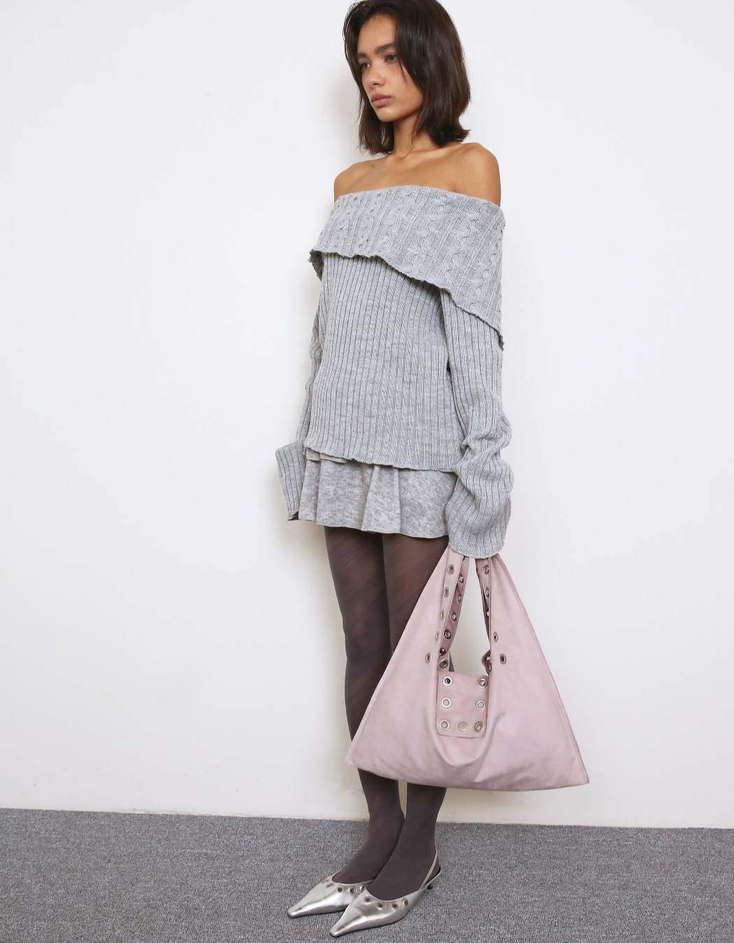 EYELET SUEDE SHOULDER BAG, PINK - polysooem