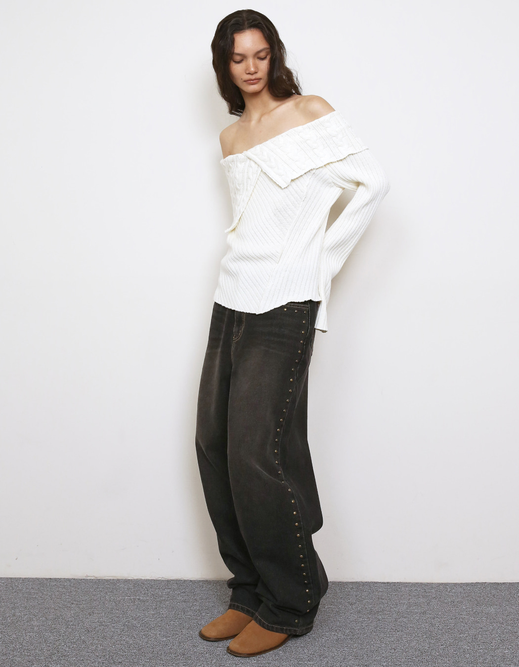 【Polysooem】WARM STUDDED WASHED JEANS WARM STUDDED WASHED JEANS, BLACK - polysooem