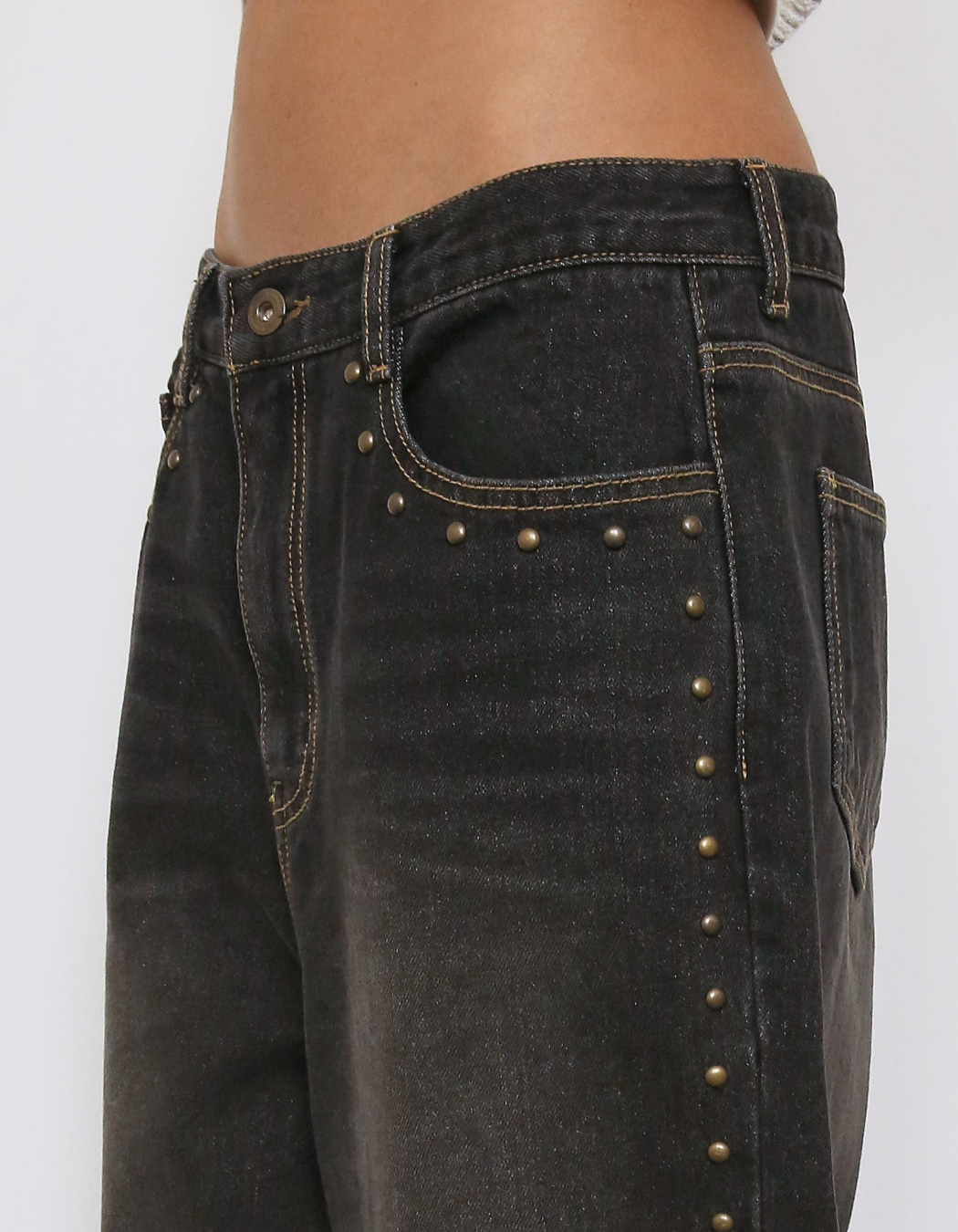 polysooem★韓国★人気★SS STUDDED WASHED JEANS, BLUE polysooem☆韓国☆人気☆SS STUDDED WASHED JEANS, BLUE