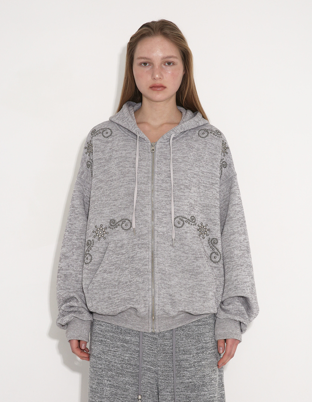 polysooem ORNAMENT STUDDED パーカー ブラック polysooem☆韓国☆人気☆ORNAMENT STUDDED HOODIE_ONZI_EDITION
