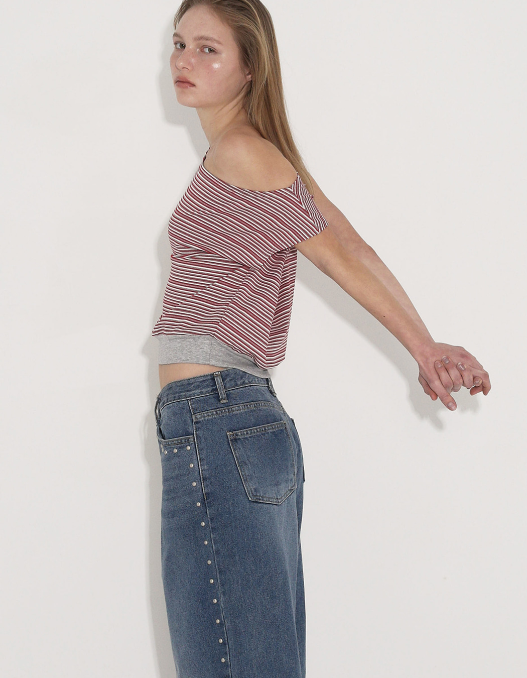 polysooem★韓国★人気★STRIPE ONE-SHOULDER TOP 2色 STRIPE ONE-SHOULDER TOP, RED - polysooem