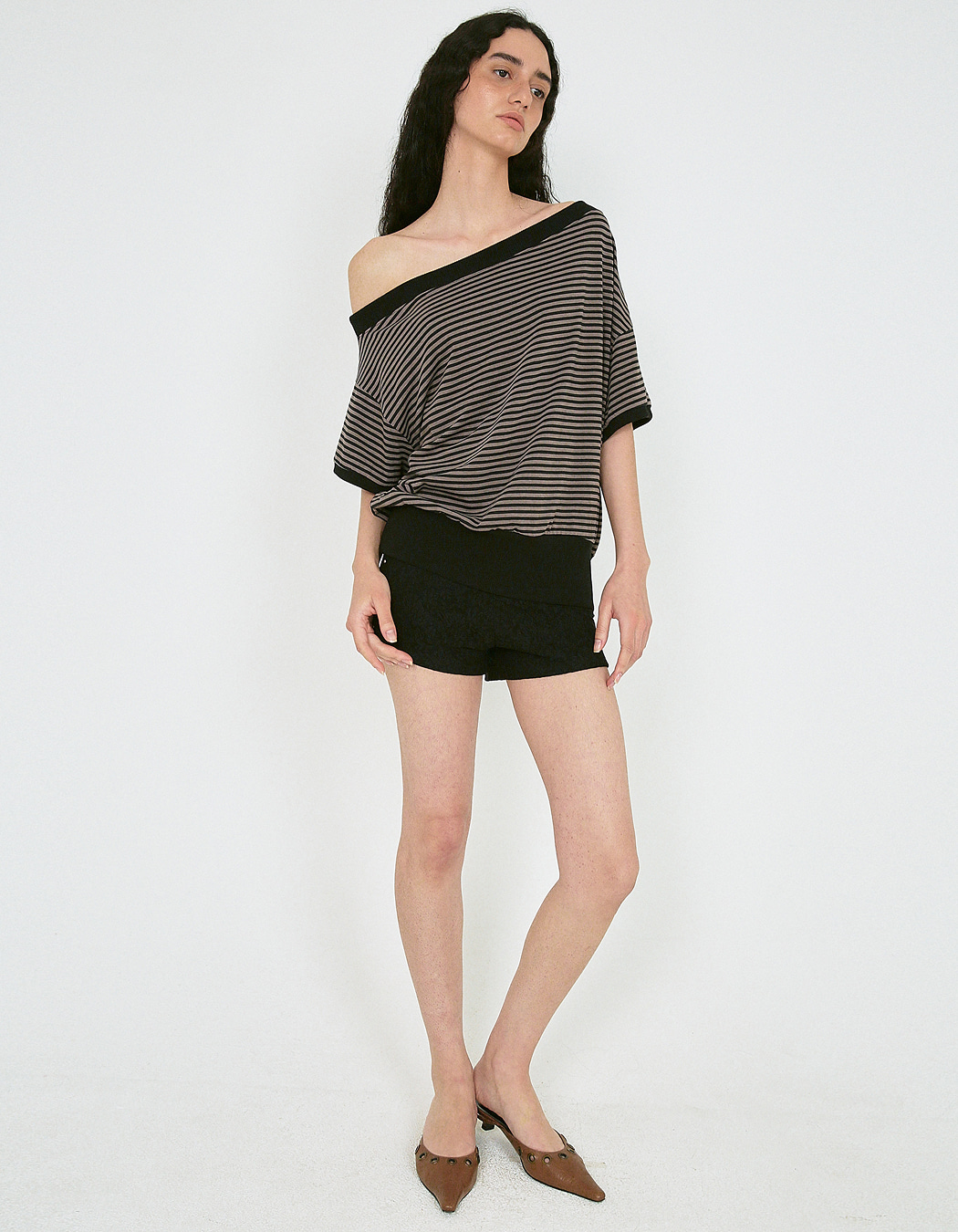STRIPE ONE-SHOULDER TEE, BLACK - polysooem