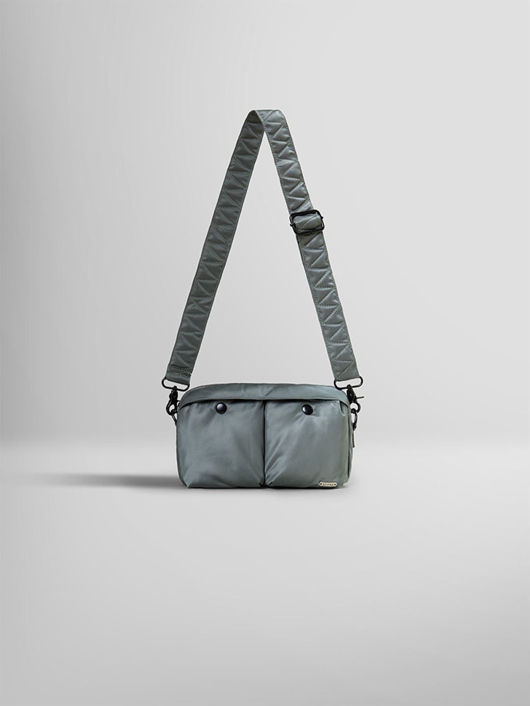 【2000Archives】24fw AB NYLON MESSENGER BAG AB NYLON MESSENGER BAG (CHARCOAL GREY) - 2000 Archives