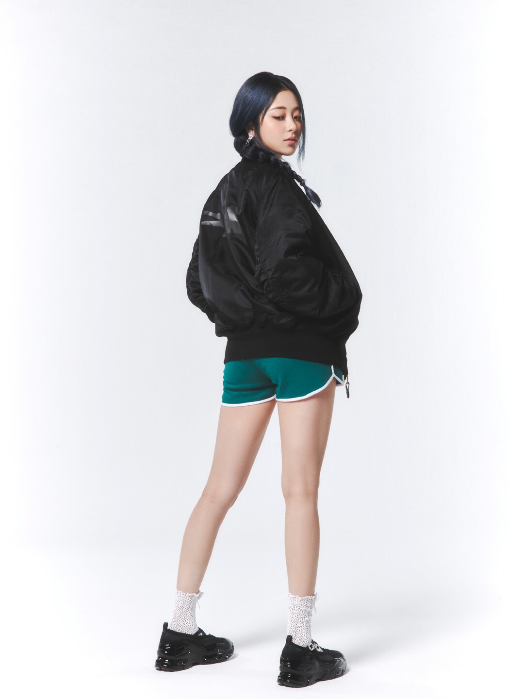 LE SSERAFIM x MA-1 Flight Jacket | 알파 인더스트리