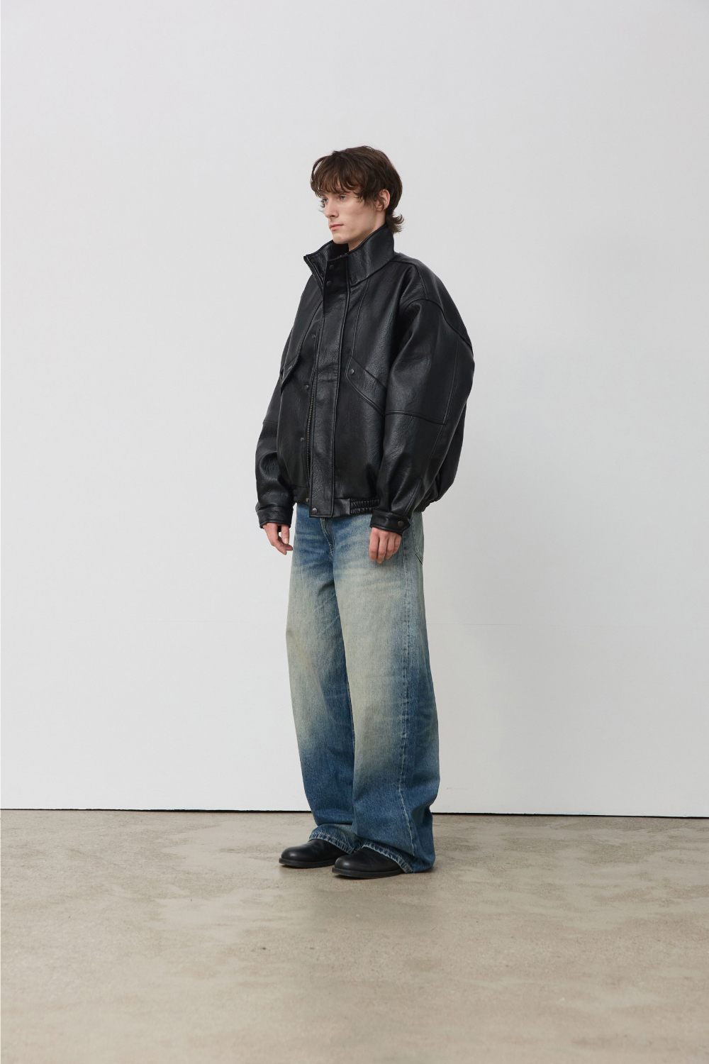 MUSINSA | BER DE NOIR Arc high-neck leather padded blouson jacket MUSINSA | BER DE NOIR Arc high-neck leather padded blouson jacket