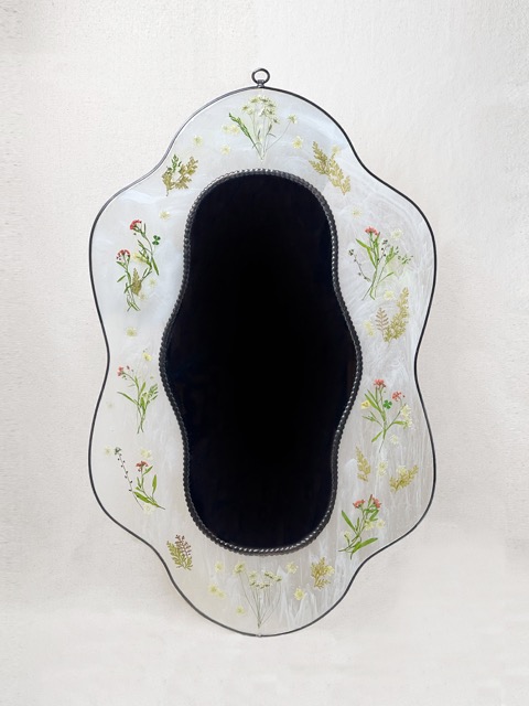 Pressed flower mirror : White