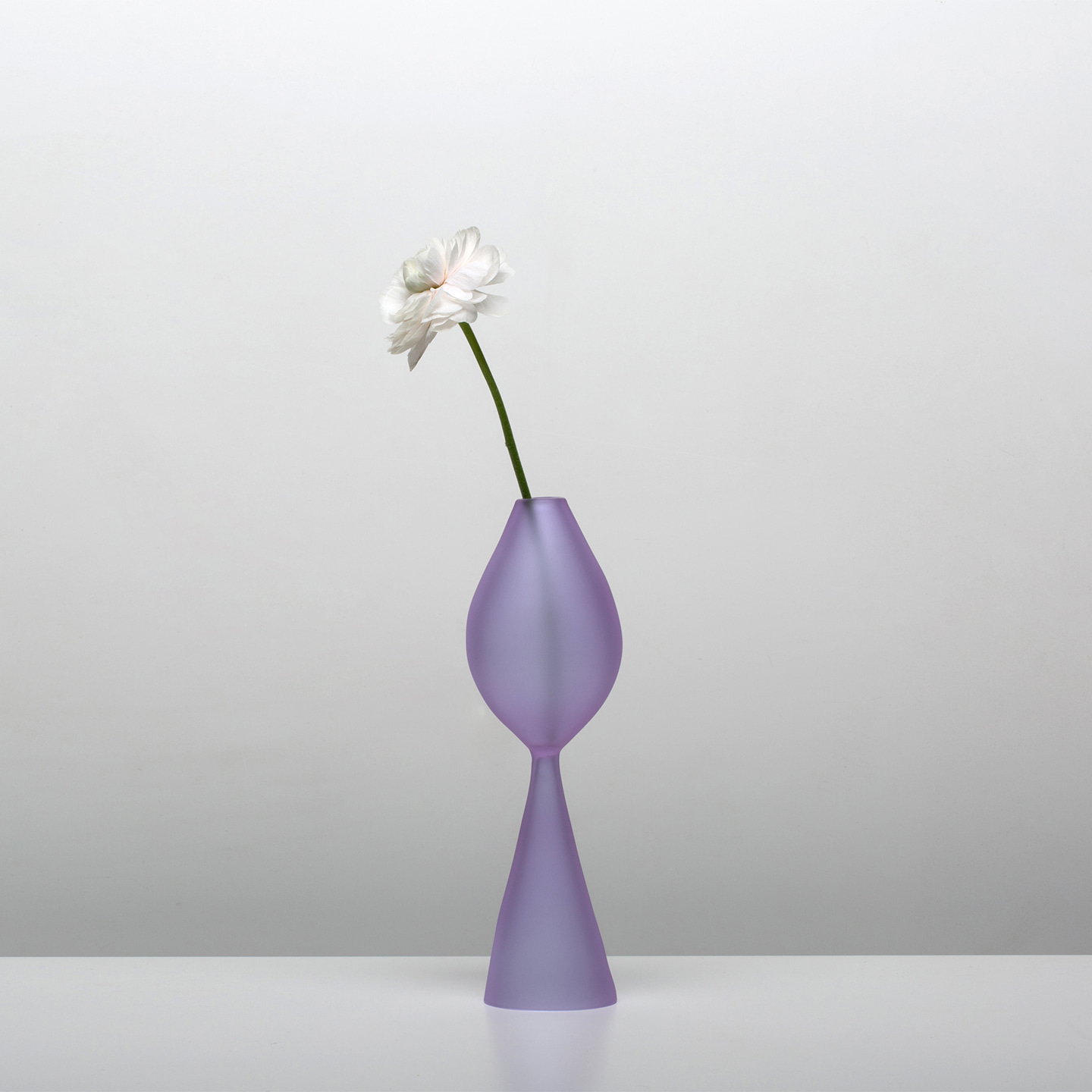 Bud Vase frosted violet