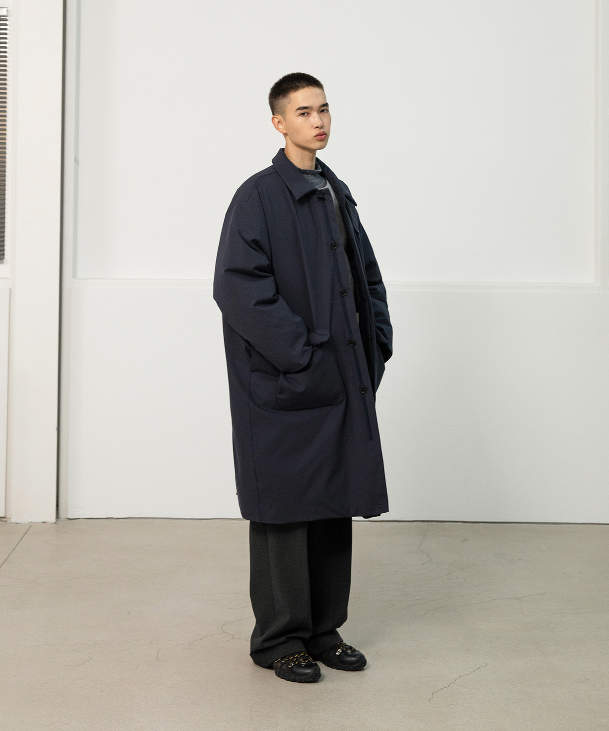 Ample Down Long Coat (Navy) | 어나더오피스