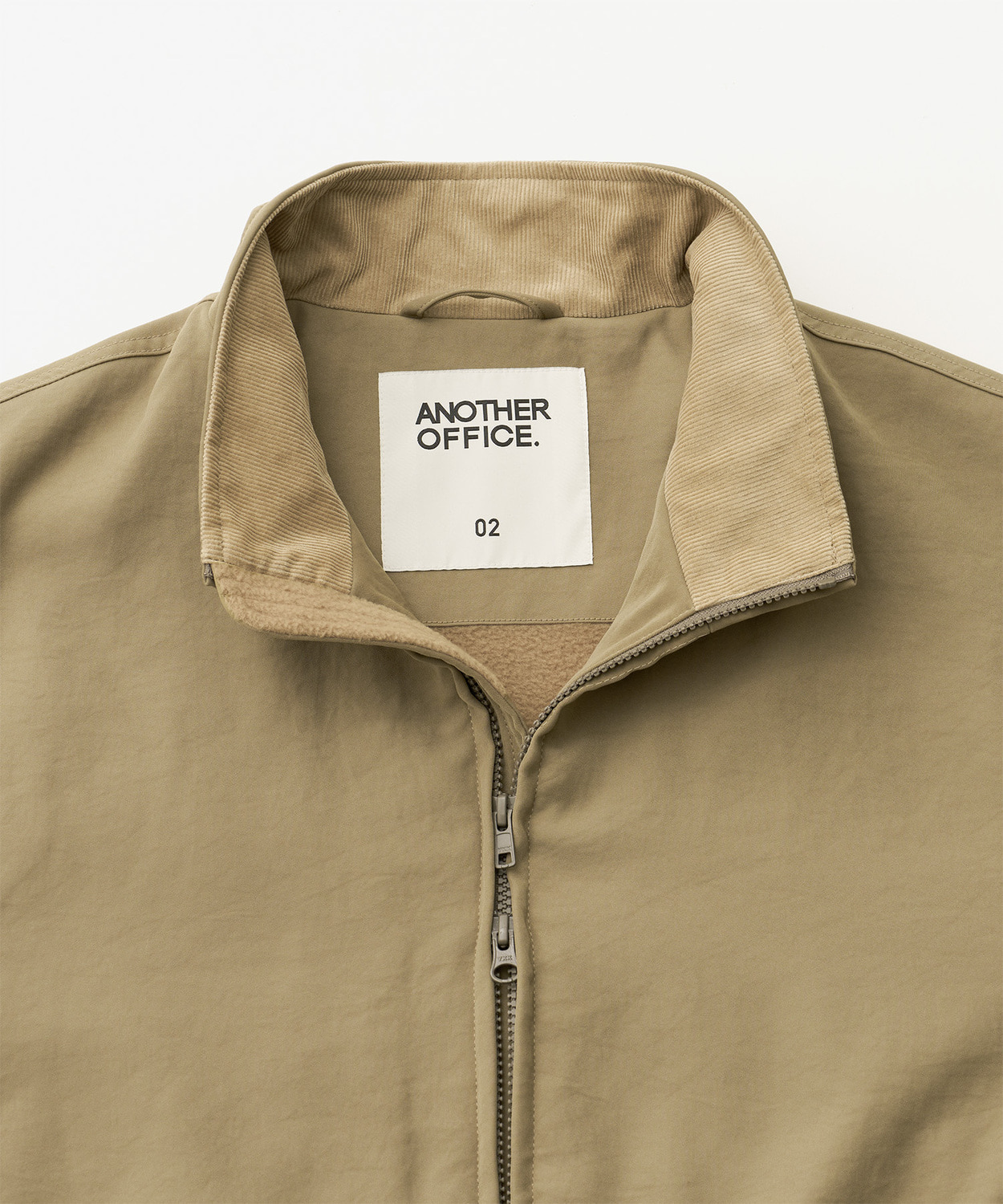 High Neck Insulation Jacket (Khaki) - 어나더오피스