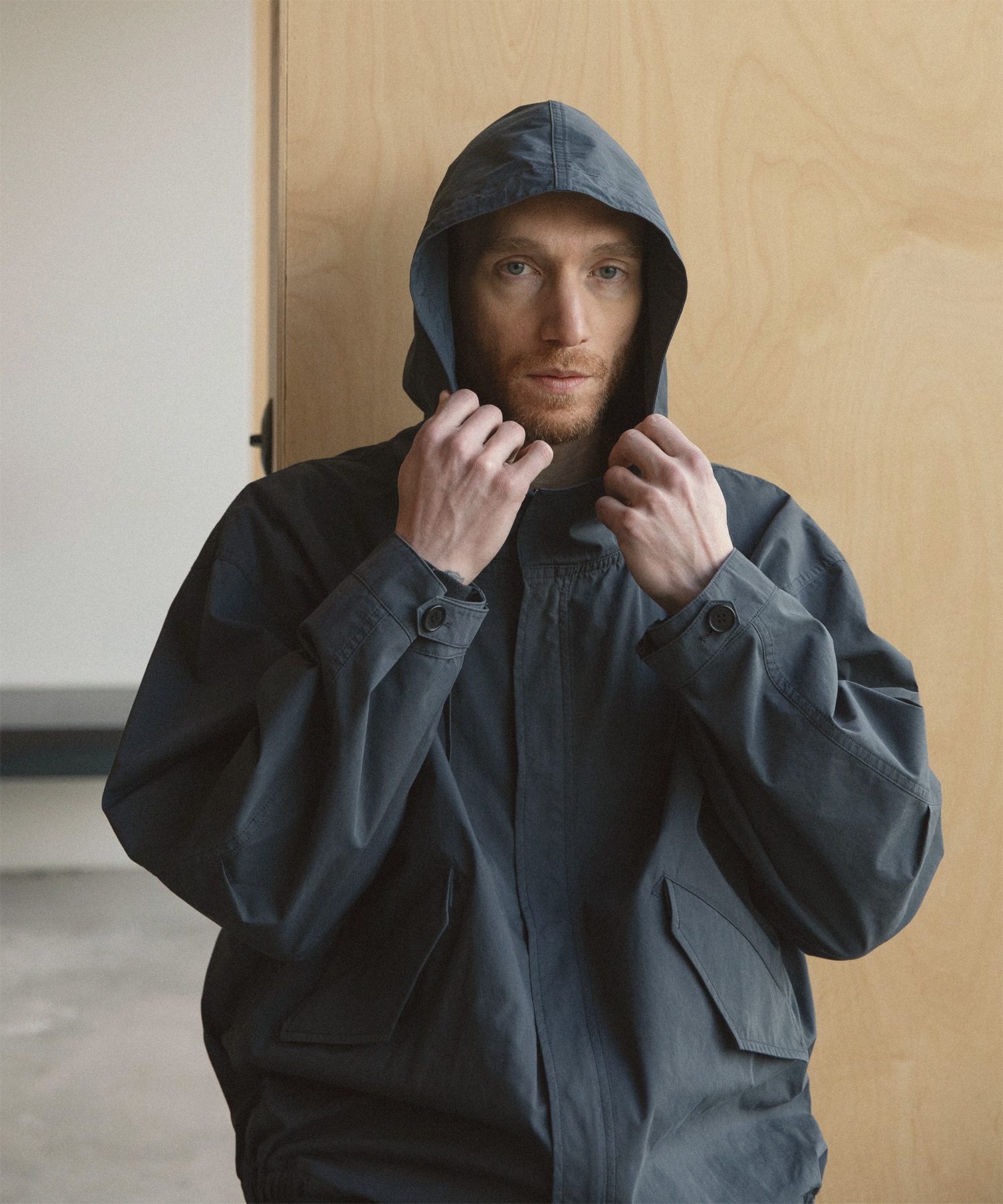 Hooded Short Mods Jacket (Carbon) - 어나더오피스