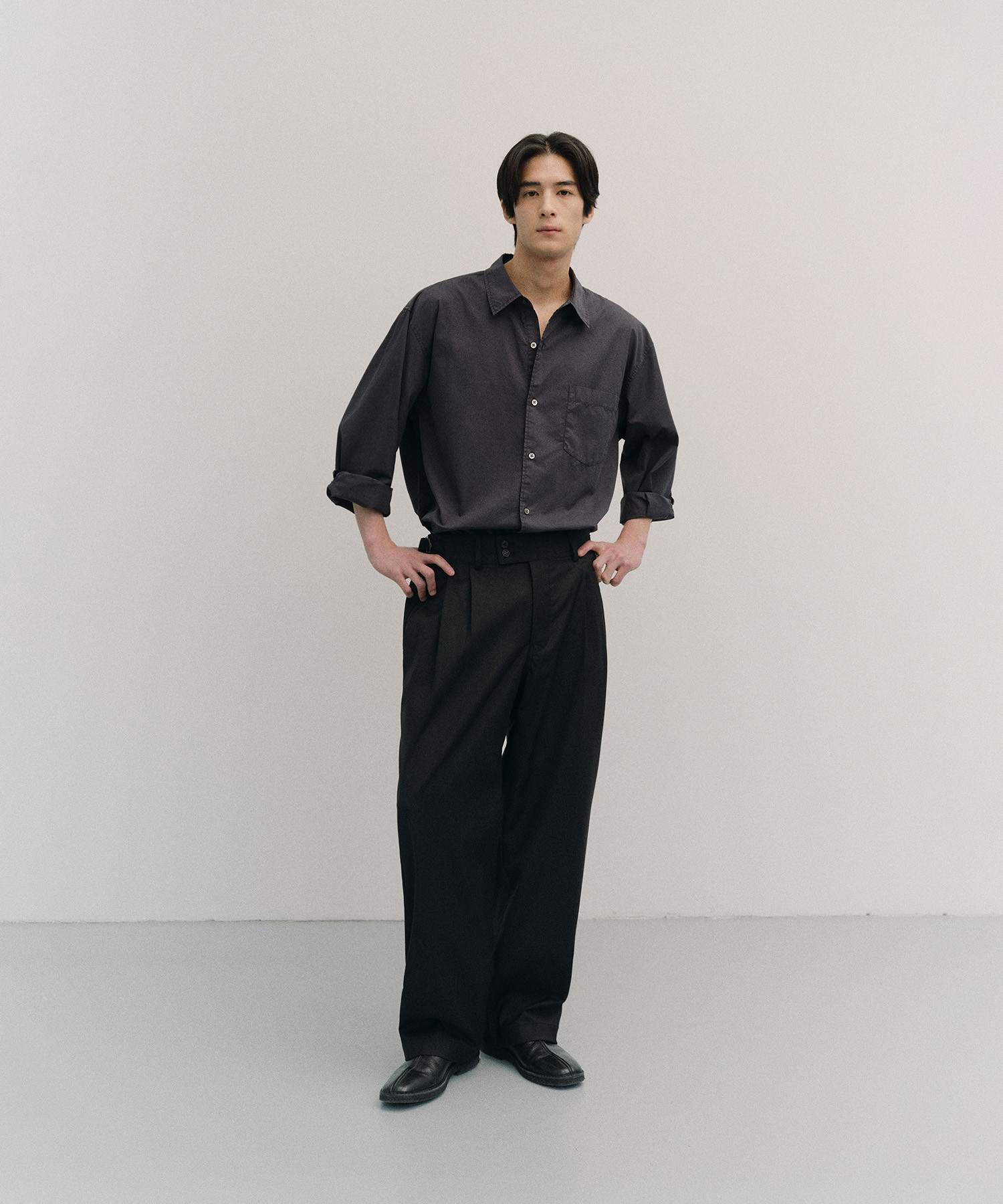 2차 RE-STOCK] [SS] Santiago Slacks (Black) - 어나더오피스